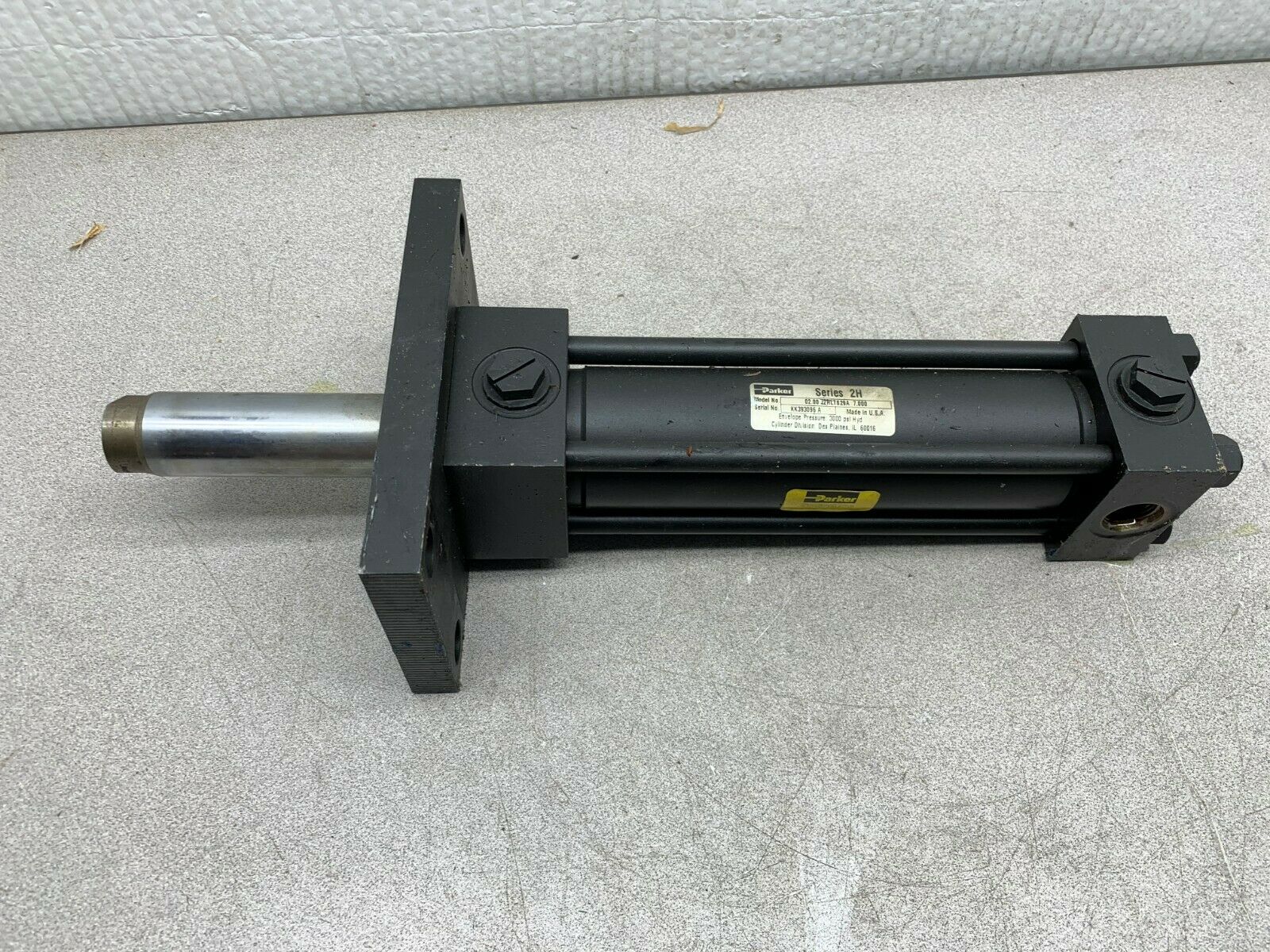 NEW NO BOX PARKER HYDRAULIC CYLINDER 02.00 J2HLTS29A 7.000