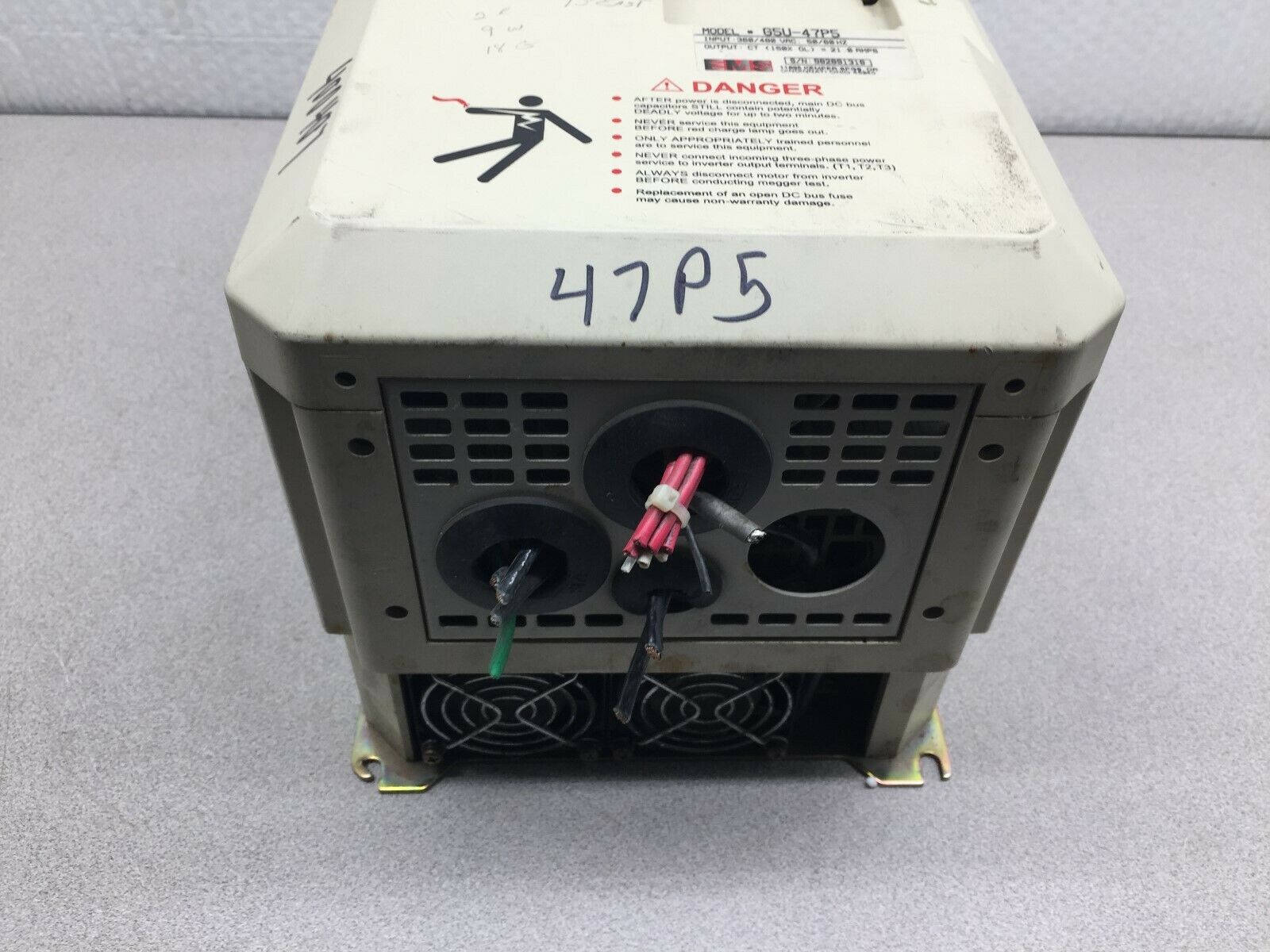 USED EMS 380-460VAC 26AMPS 3PH 0-400HZ CIMR-G5U47P5