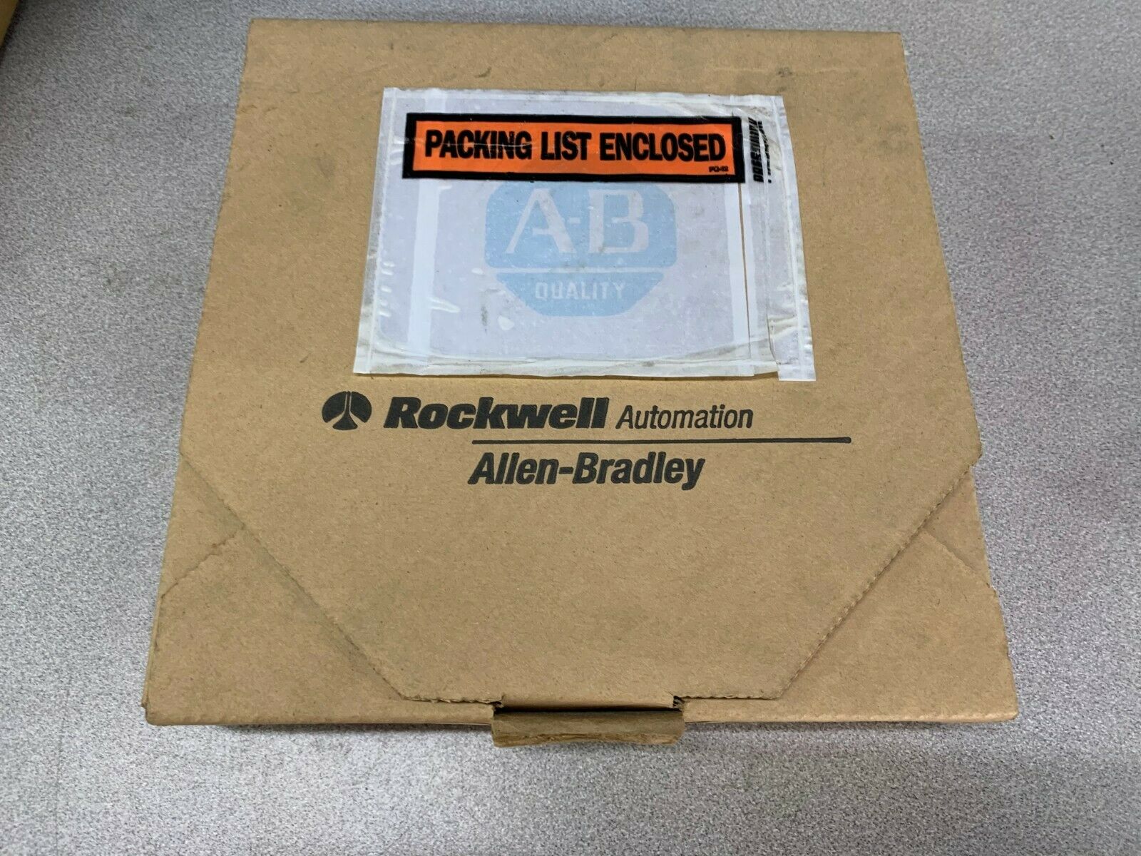 NEW IN BOX ALLEN BRADLEY LIMIT SWITCH 802M-DZY12 SERIES A