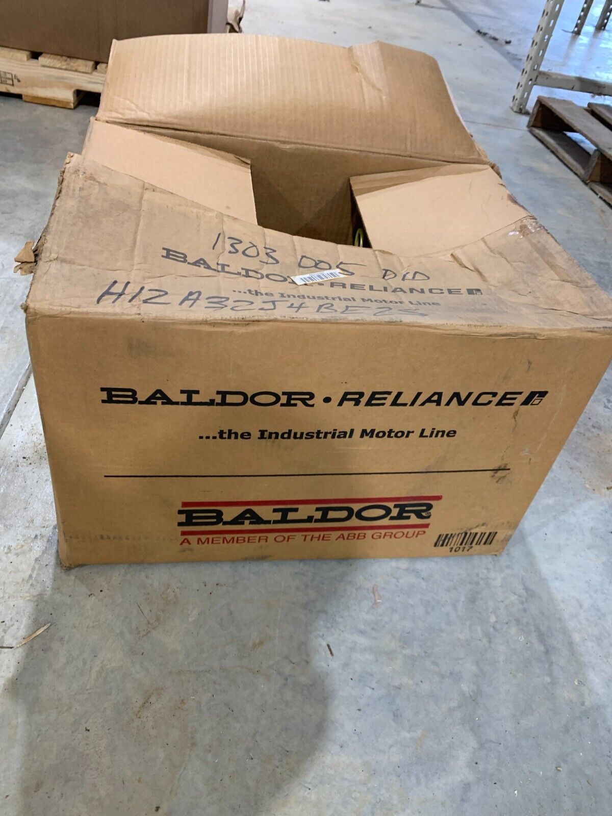 NEW IN BOX BALDOR 10HP 200V. SUPER-E MOTOR 3,475 RPM 213T FRAME EM3312T-8