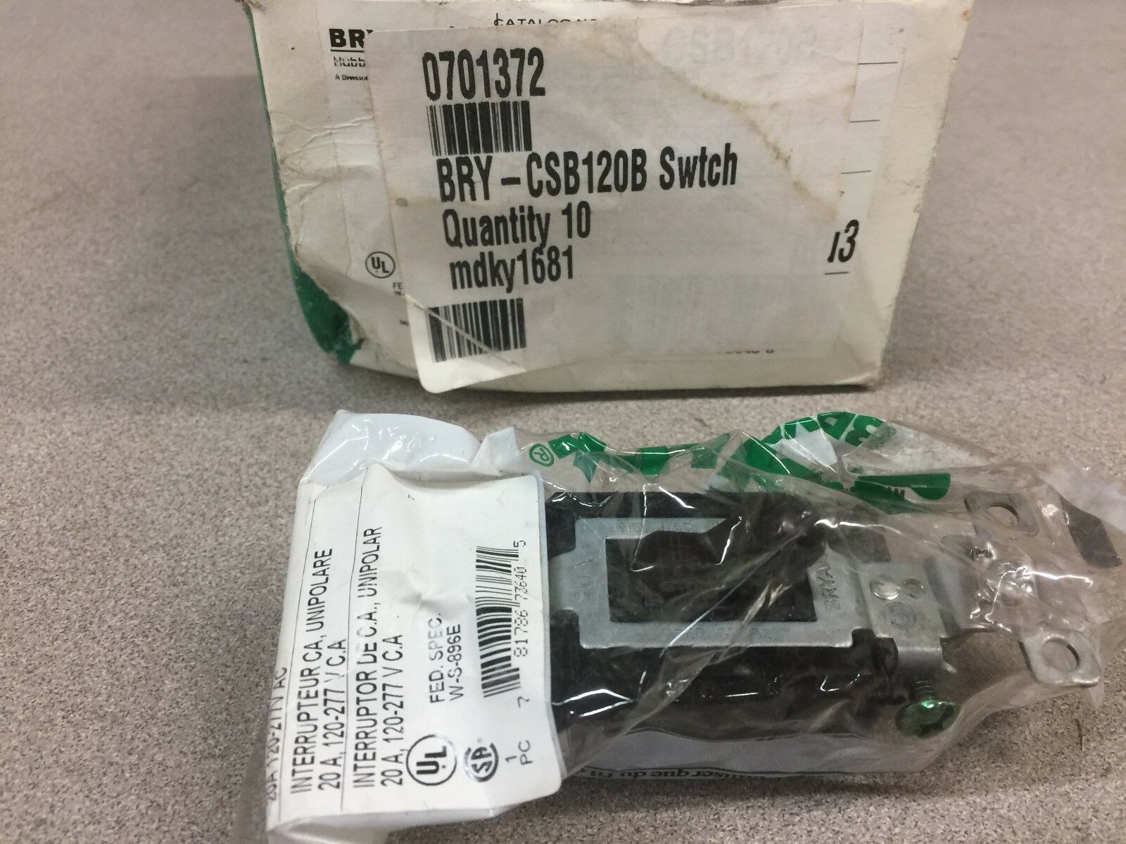 NEW IN BOX BRYANT BOX OF 10 SWITCHES BRY-CSB120B