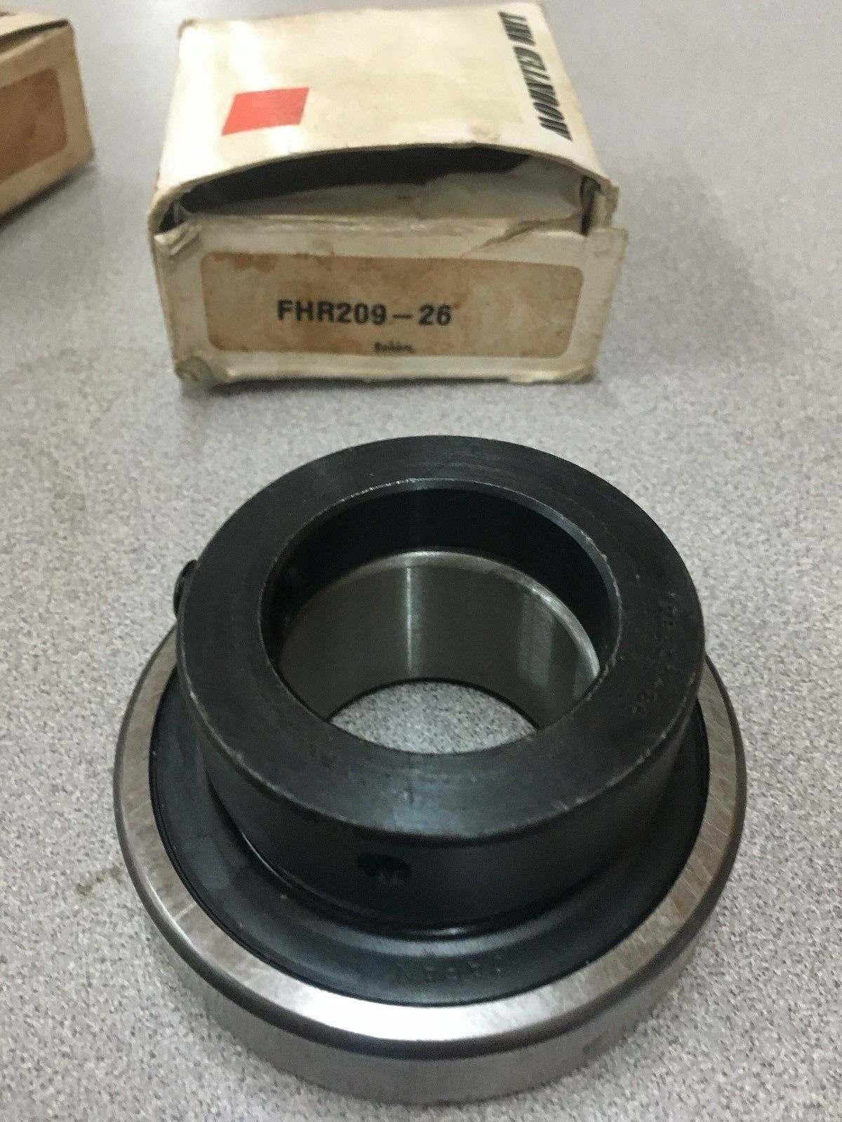 NEW IN BOX PEER BEARING FHR209-26