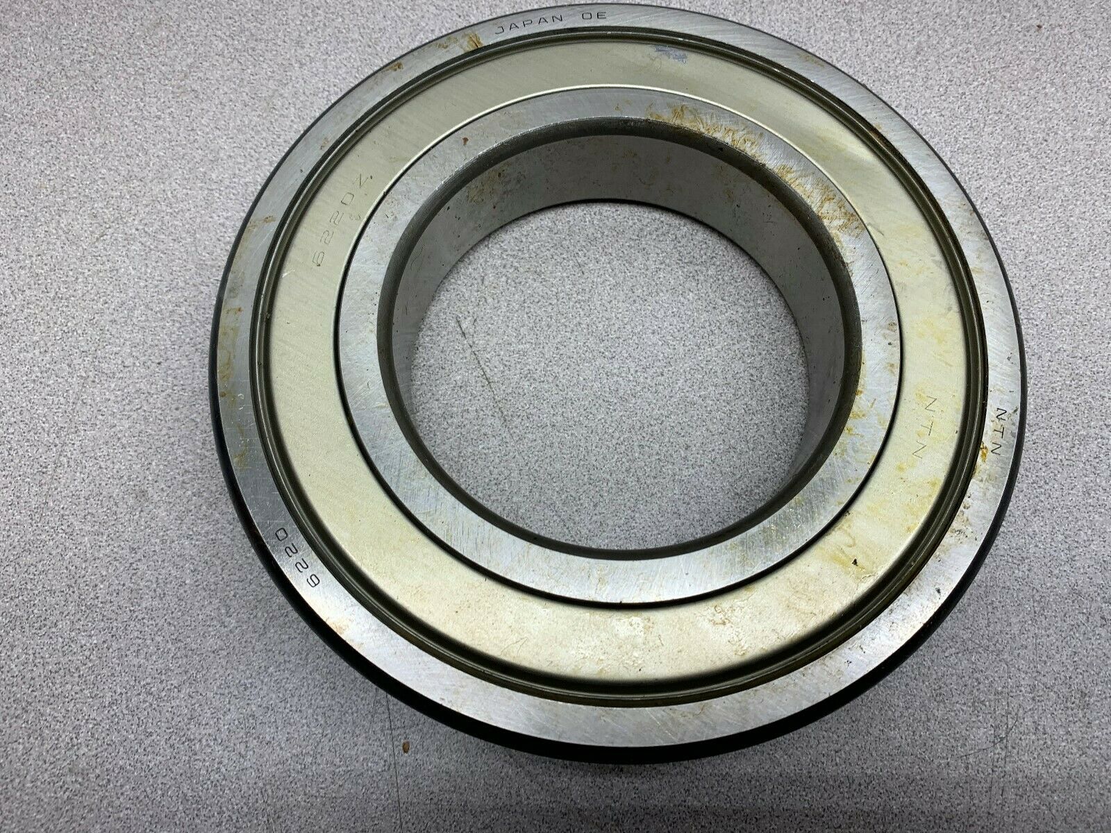 NEW NO BOX NTN BEARING 62202