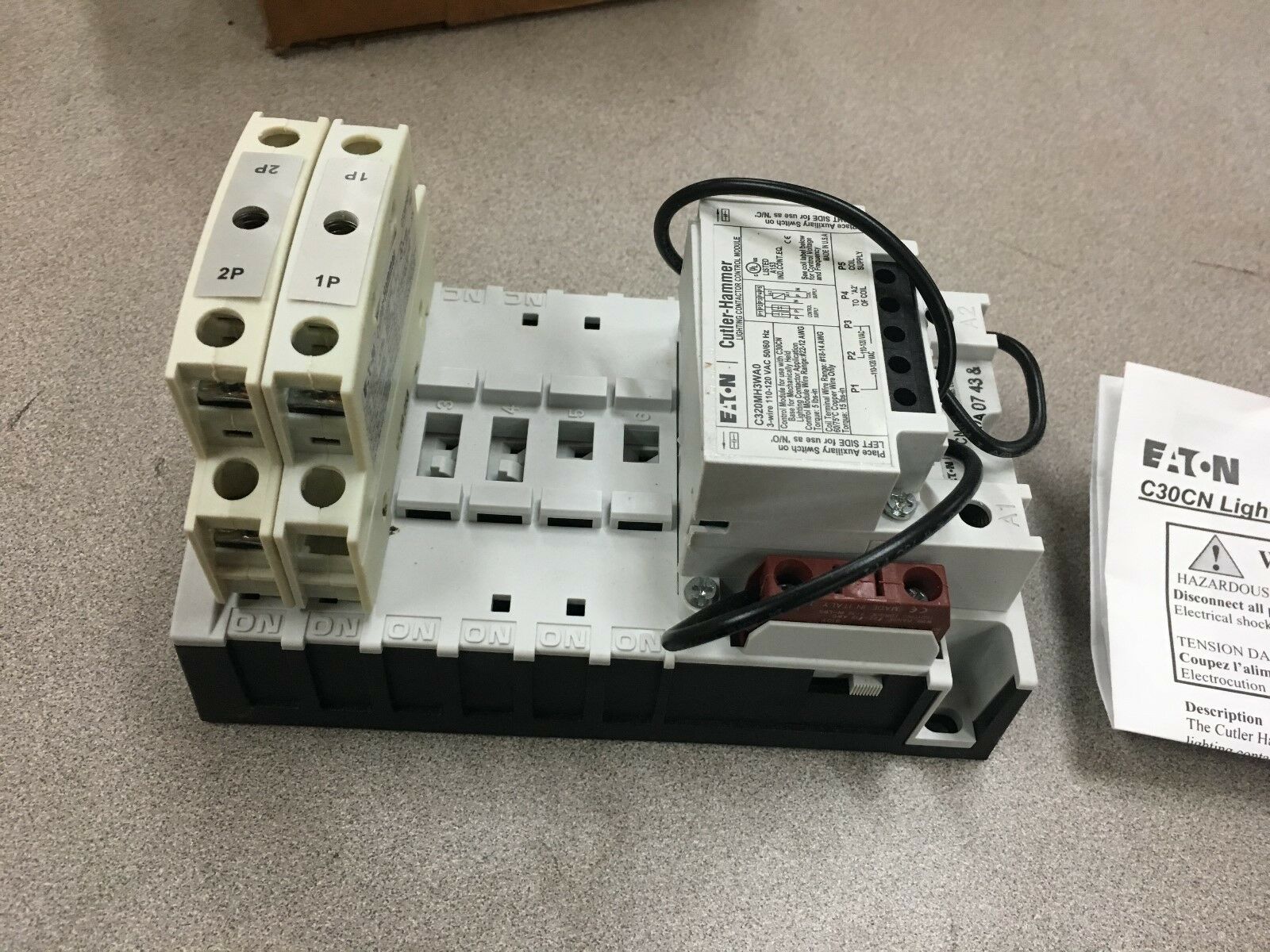 NEW CUTLER-HAMMER MECH HELD LIGHTING CONTACTOR C30CNM30A03A0 WITH C320PRP2