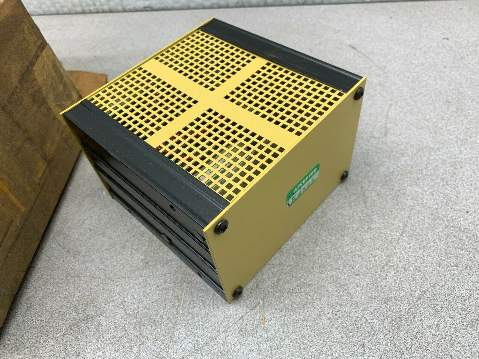 NEW IN BOX ACOPIAN REGULATED POWER SUPPLY B24G110