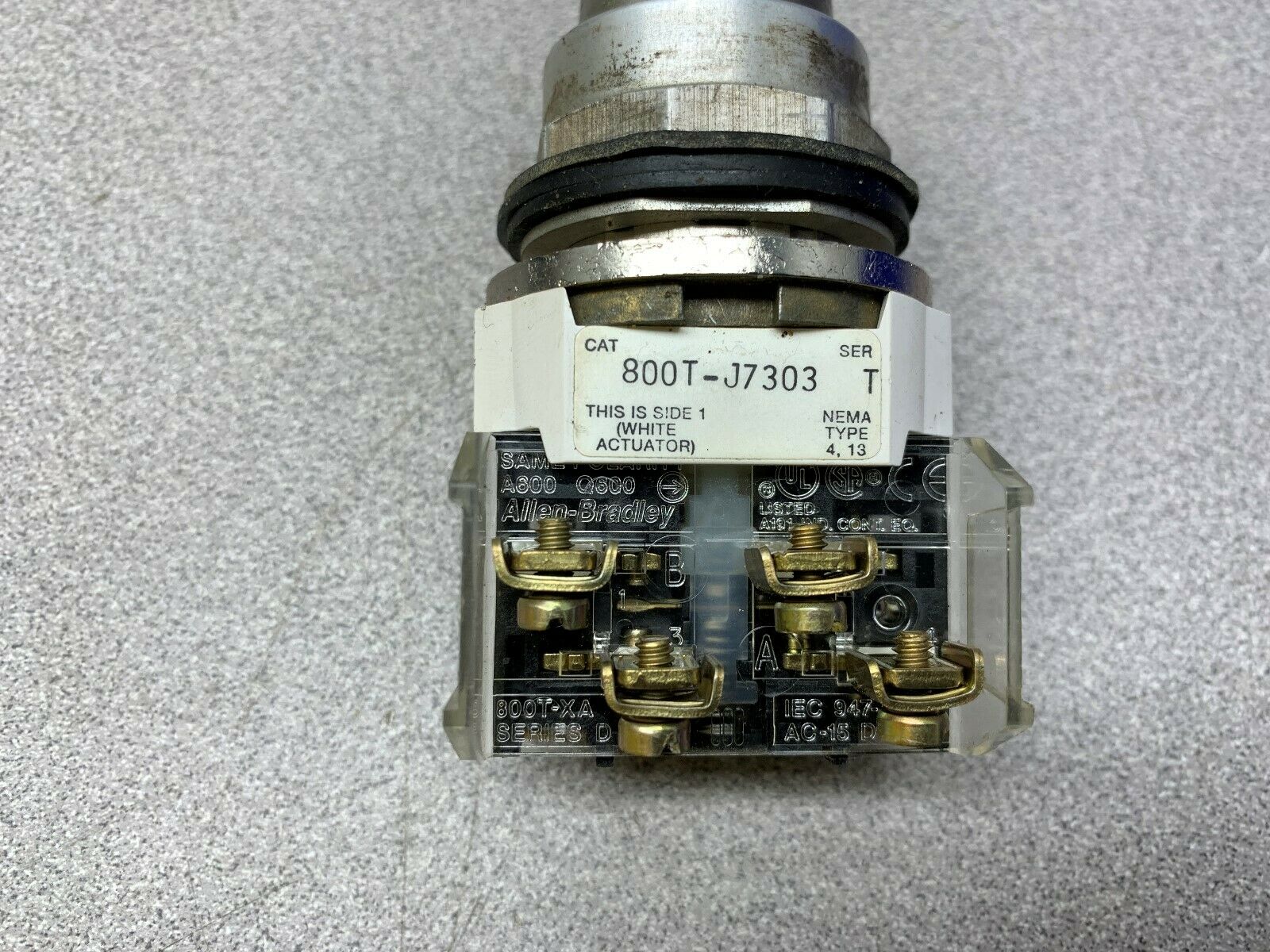 USED ALLEN-BRADLEY SELECTOR SWITCH 800T-J7303 SERIES T