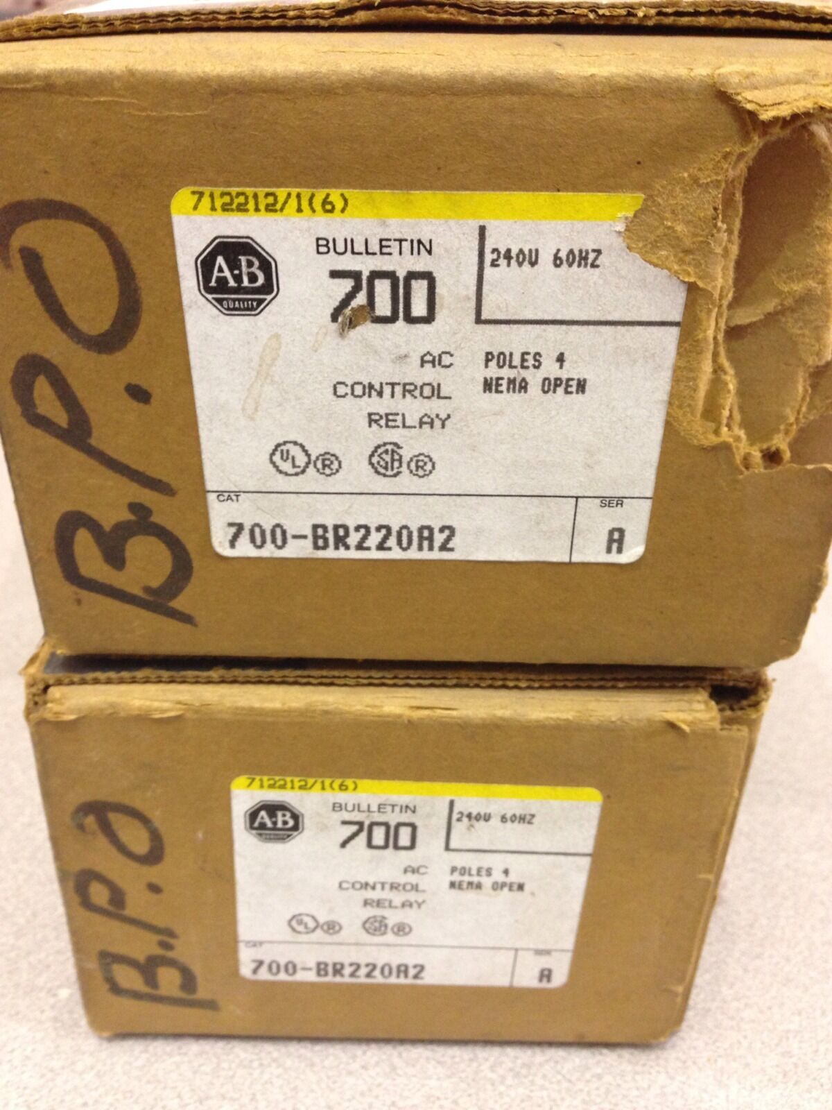 NEW IN BOX ALLEN-BRADLEY 4 POLE CONTROL RELAY 700-BR220A2 SERIES A