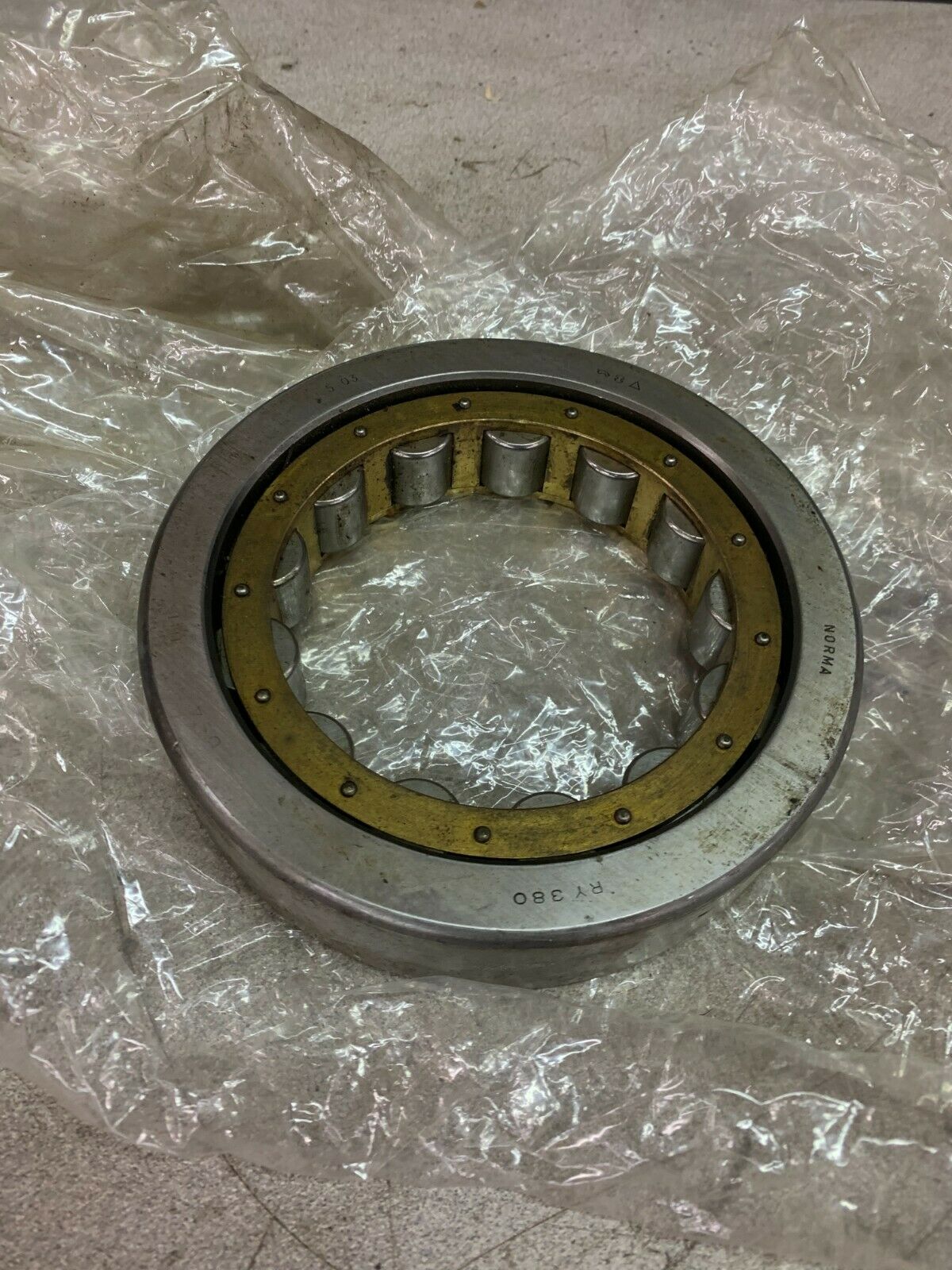 NEW NO BOX NORMA HOFFMAN CYLINDRICAL ROLLER BEARING RY380