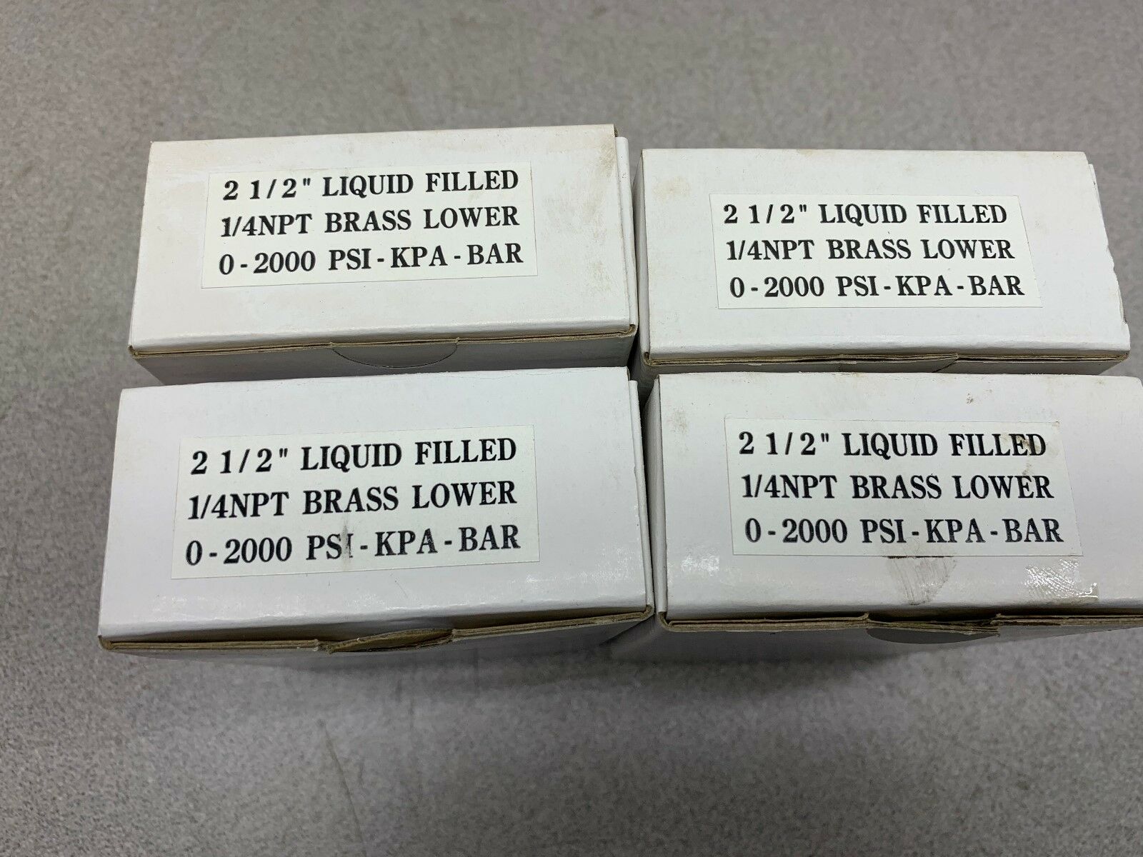 LOT OF 4 NEW IN BOX PRO 0-2000 PSI LIQUID FILLED GAUGE 2 1/2