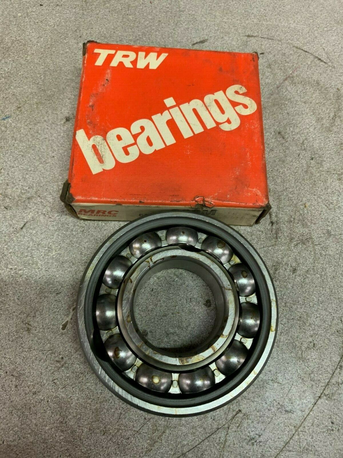 NEW IN BOX TRW TAPERED ROLLER BEARING 309M