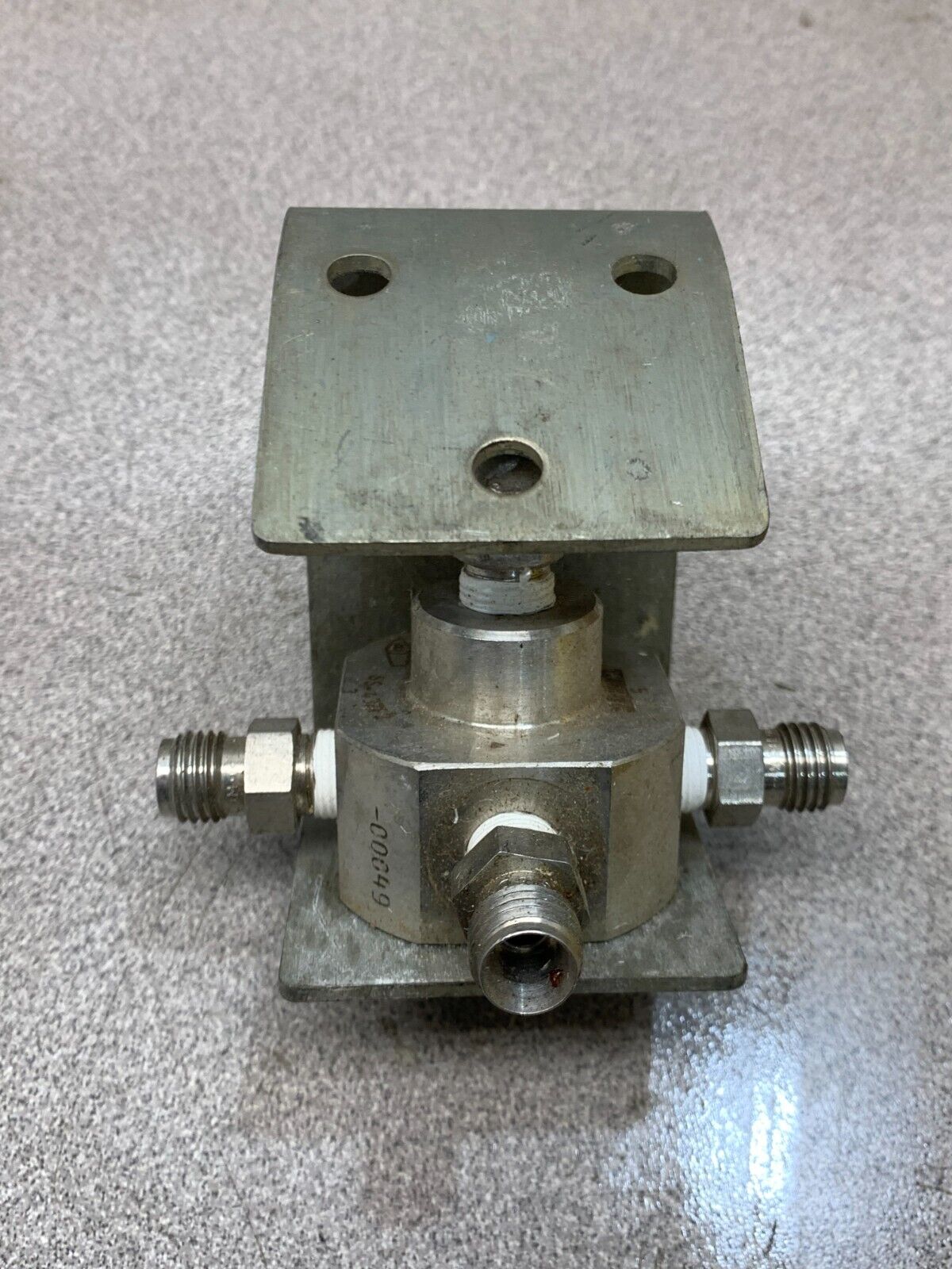 USED WHITEY STAINLESS VALVE SS-43ZF2