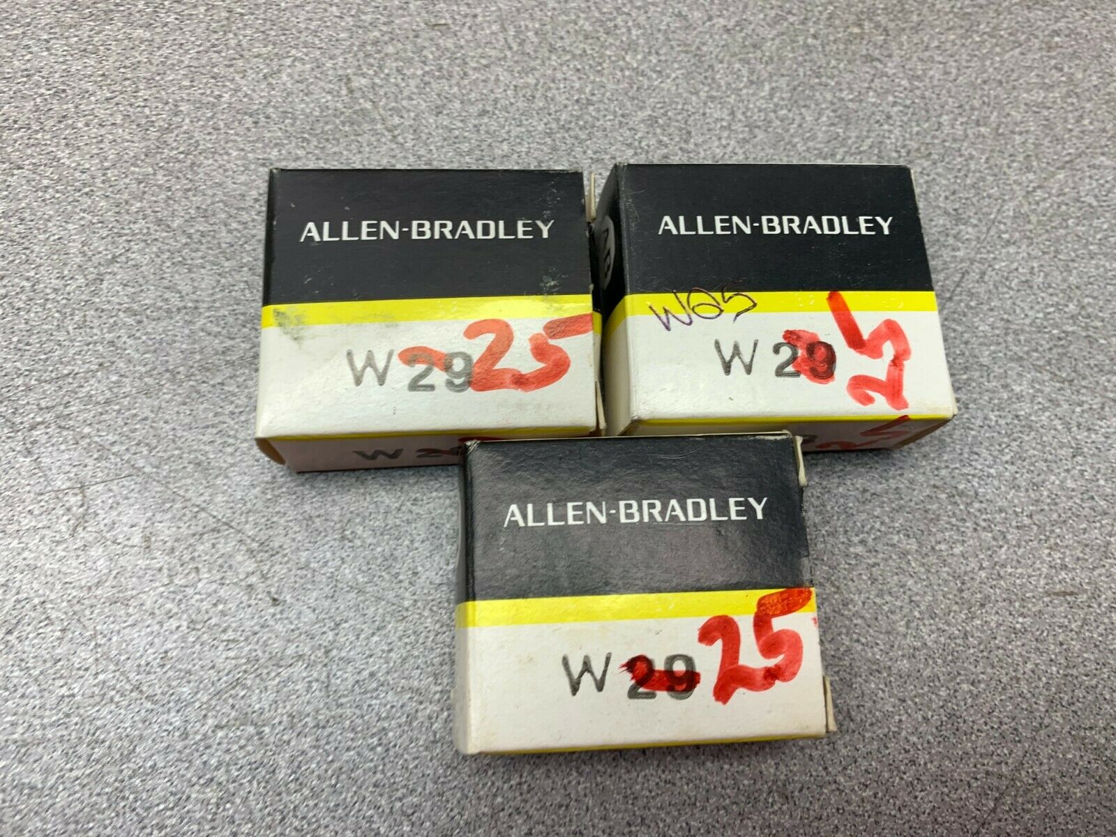 LOT OF 3 NEW IN BOX ALLEN BRADLEY HEATER ELEMENT W25