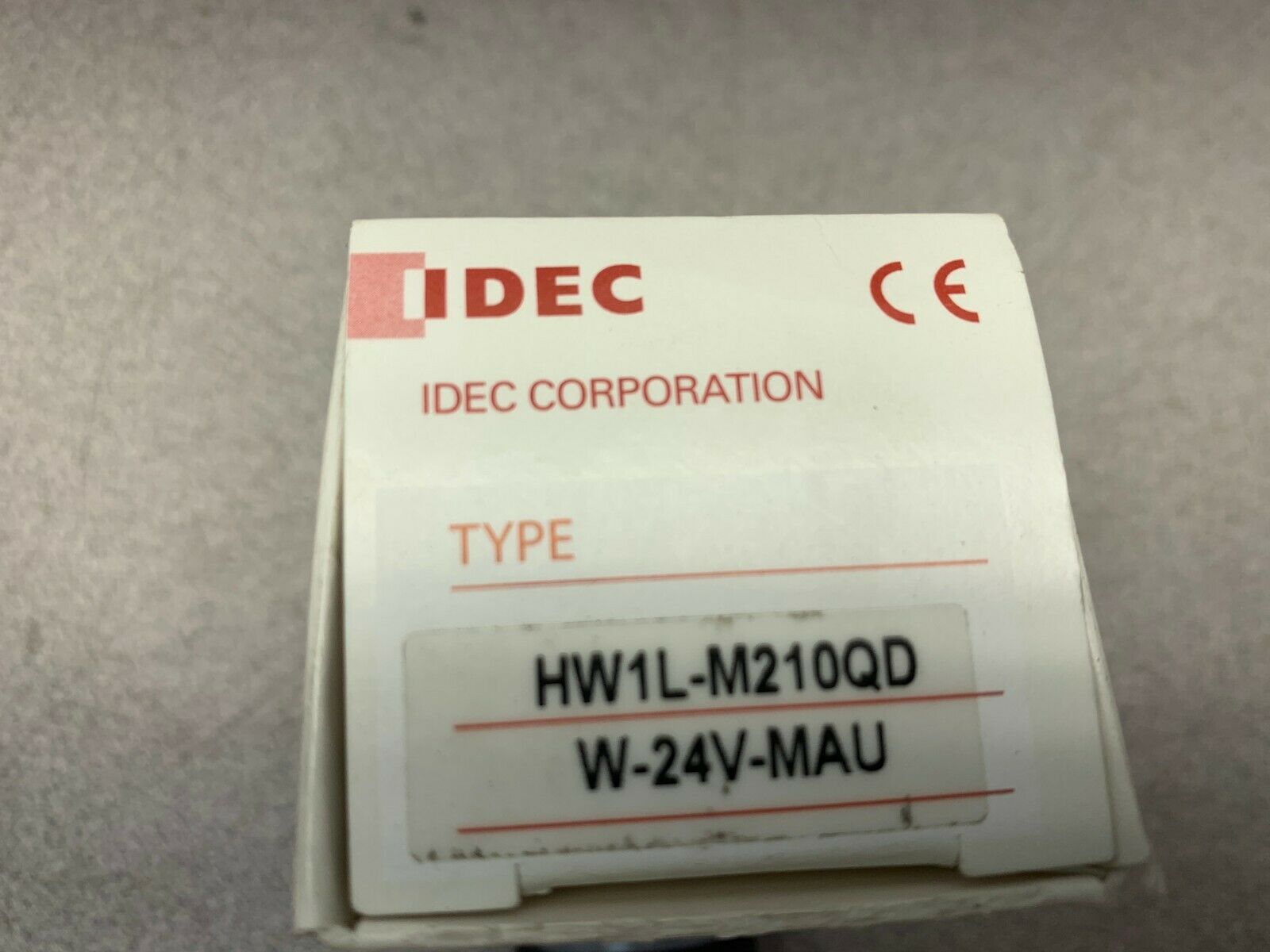 NEW IN BOX IDEC SELECTOR SWITCH HW1L-M210QDW-24V-MAU