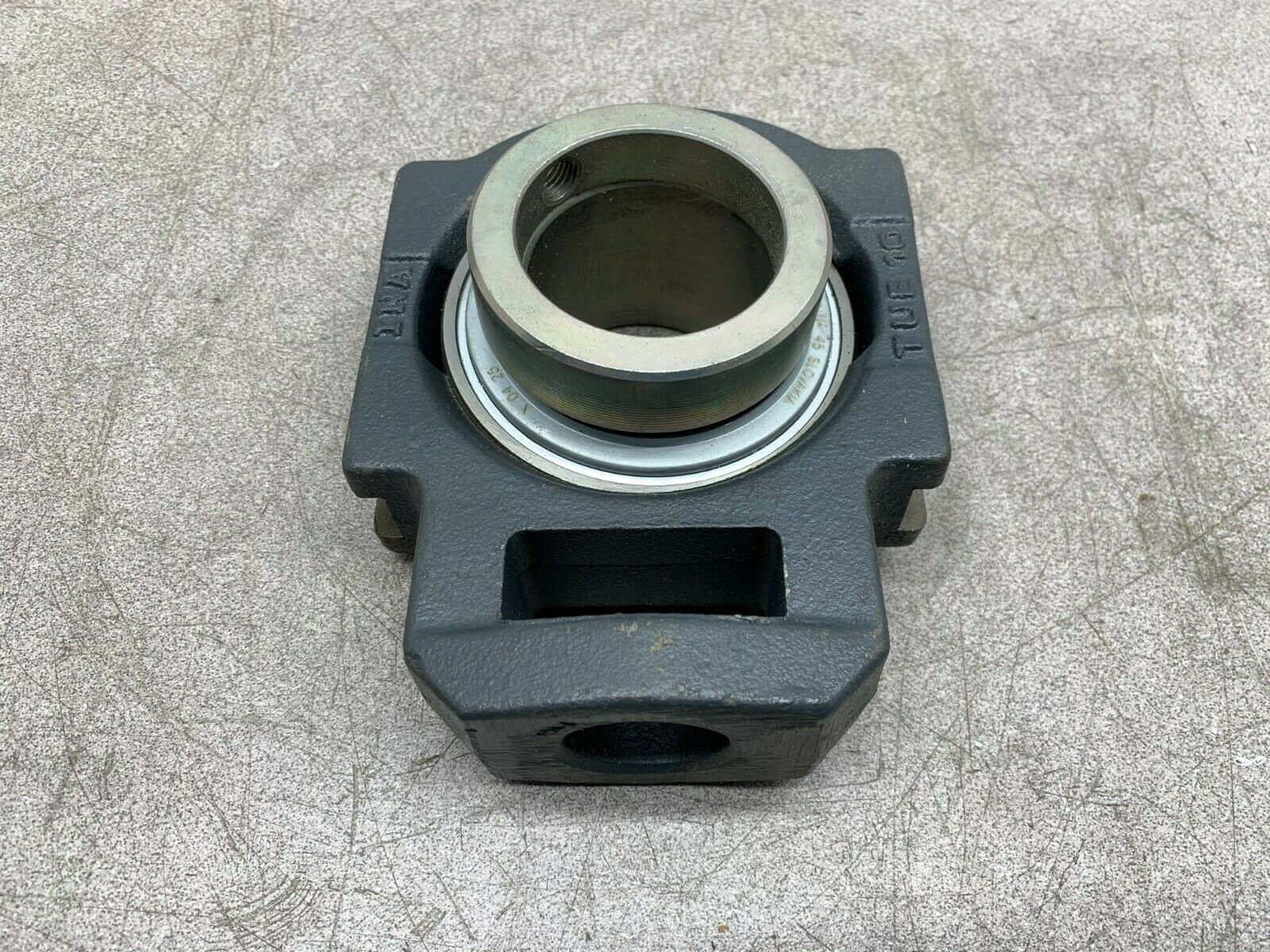 NEW NO BOX INA TAKE-UP BEARING RTUE50