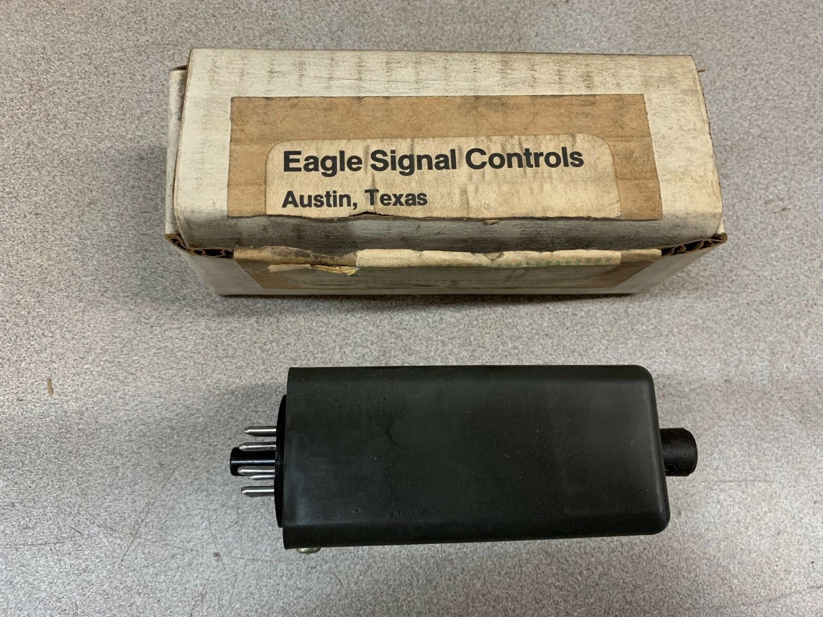 NEW IN BOX EAGLE SIGNAL CONTROLS CG916A3