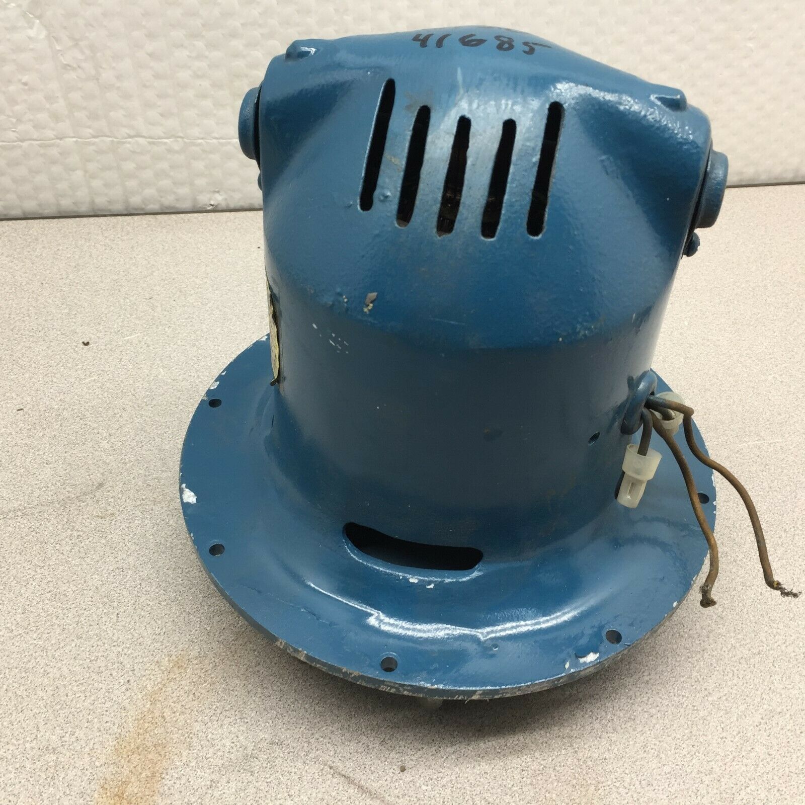 USED CADILLAC 115VAC SF 9.8AMPS MOTOR WITH IMPELLER A1X11