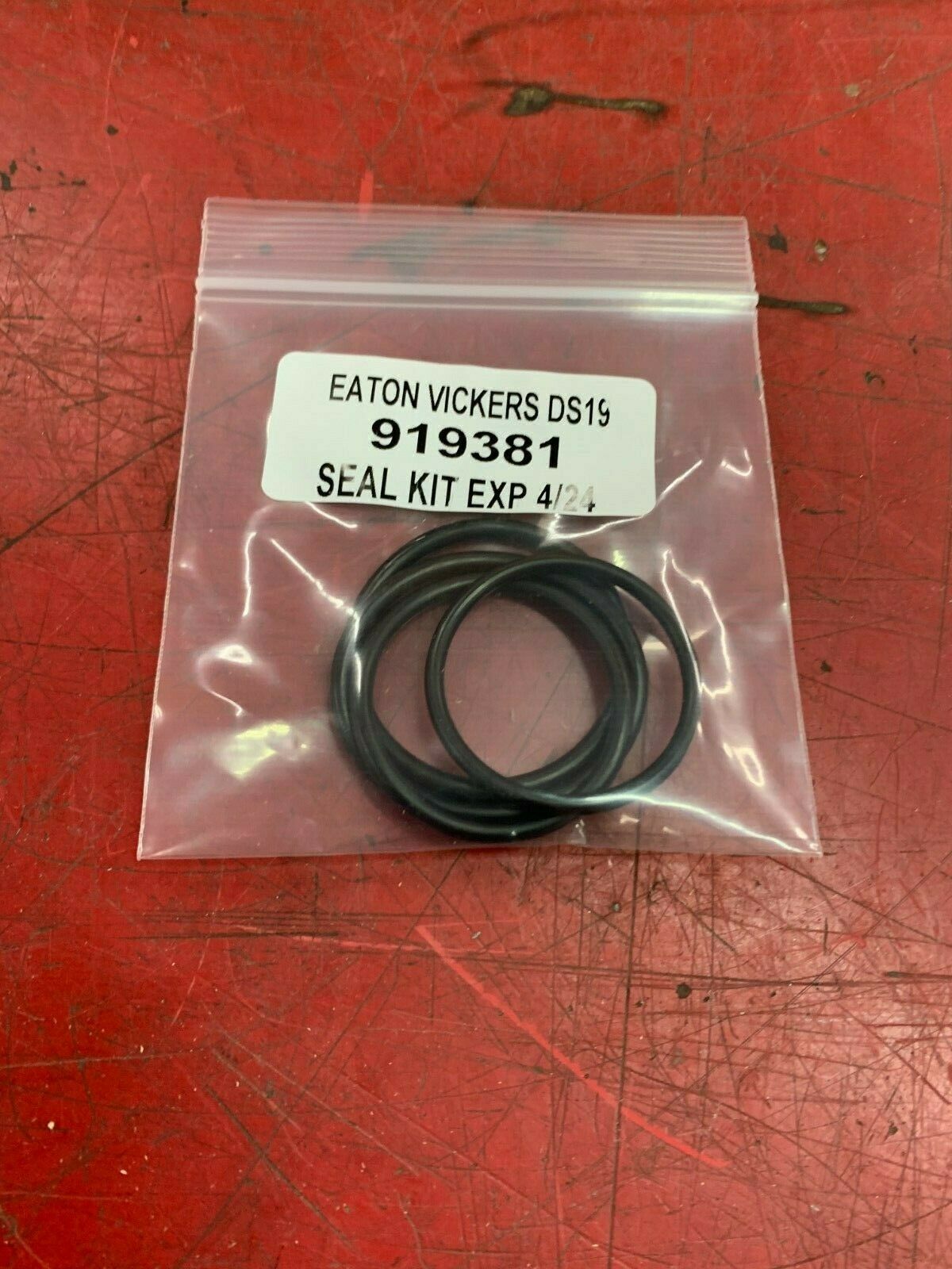 NEW IN PACKAGE VICKERS SEAL KIT 919381