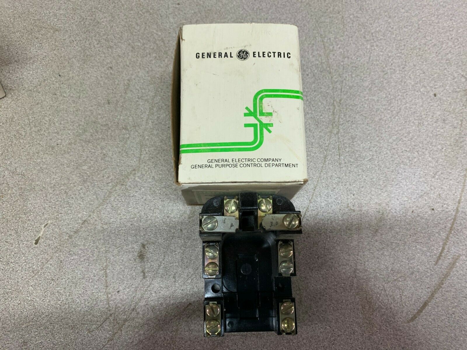 NEW IN BOX GE BASE ASSEMBLY 6960026G120