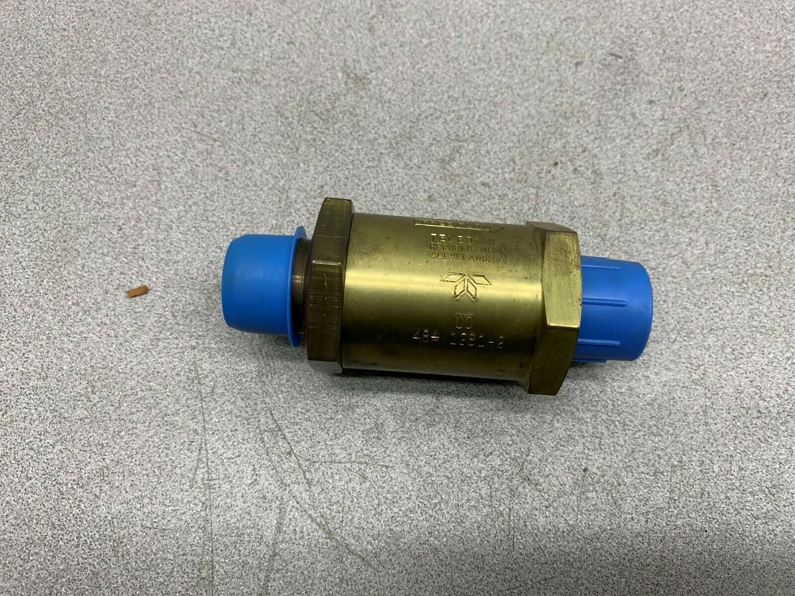 NEW NO BOX TELEDYNE CHECK VALVE 484-12B1-2