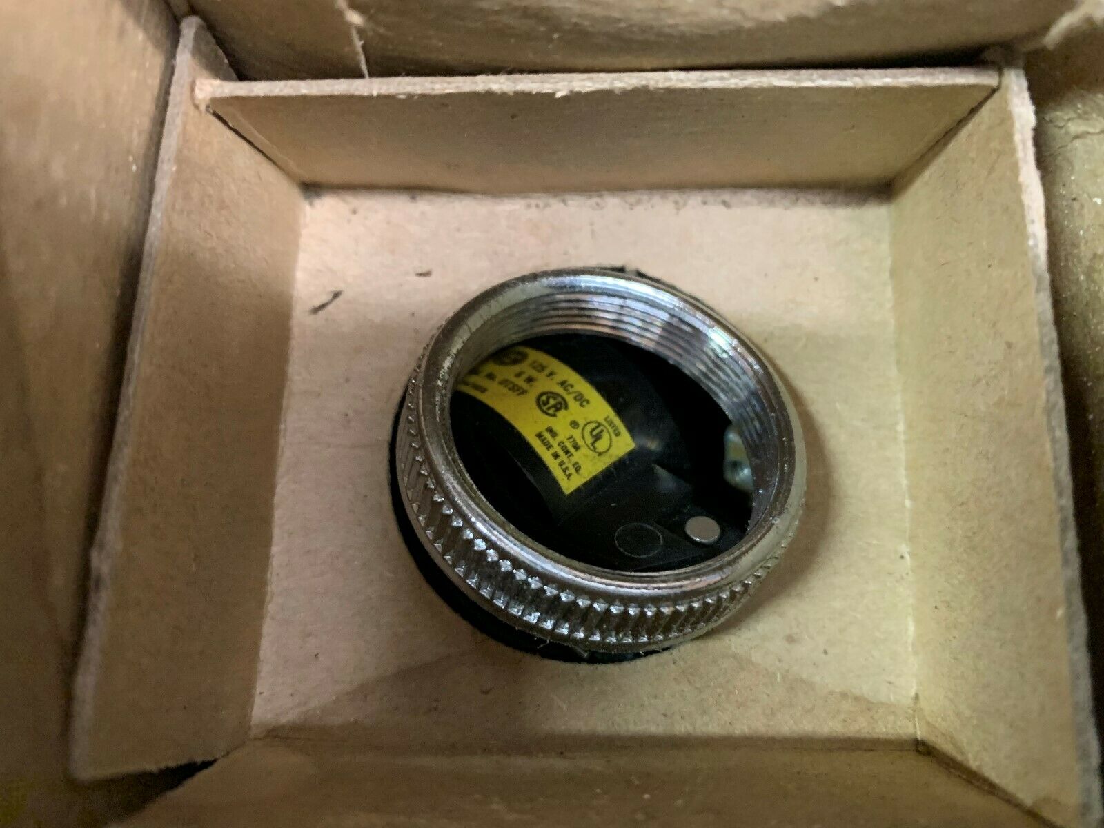 NEW IN BOX WESTINGHOUSE LIGHT 0TSFF