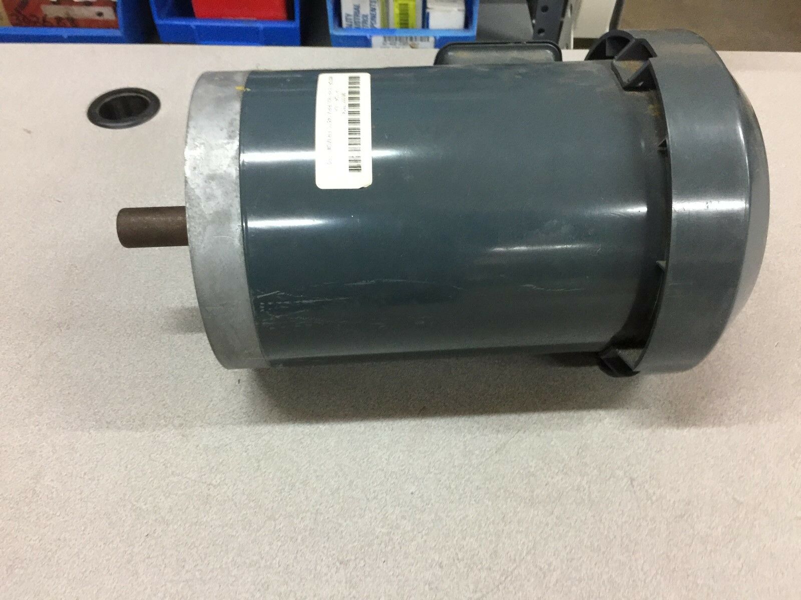 NEW NO BOX GE 1.5HP 1725RPM 145TCFR MOTOR 5KE49UN8180