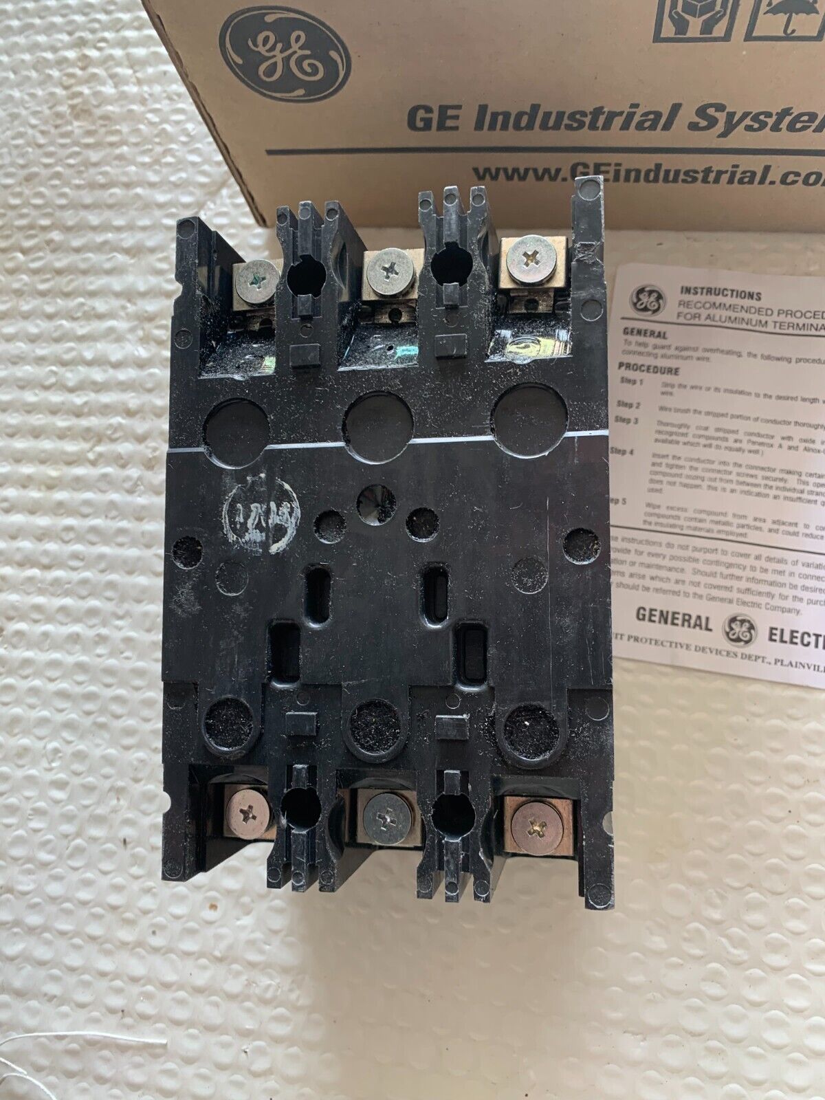 NEW IN BOX GENERAL ELECTRIC 3 POLE 40AMP THED136040 CIRCUIT BREAKER THED136040WL