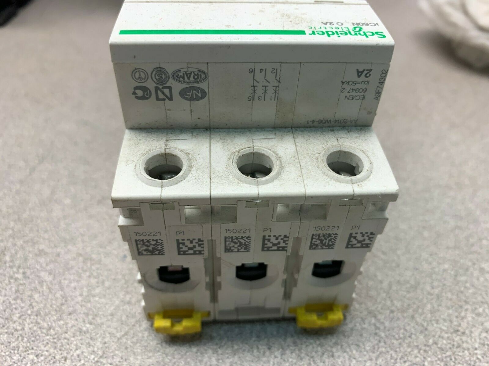 USED SCHNEIDER ELECTRIC IC60N C2A BREAKER IEC/EN 60898-1