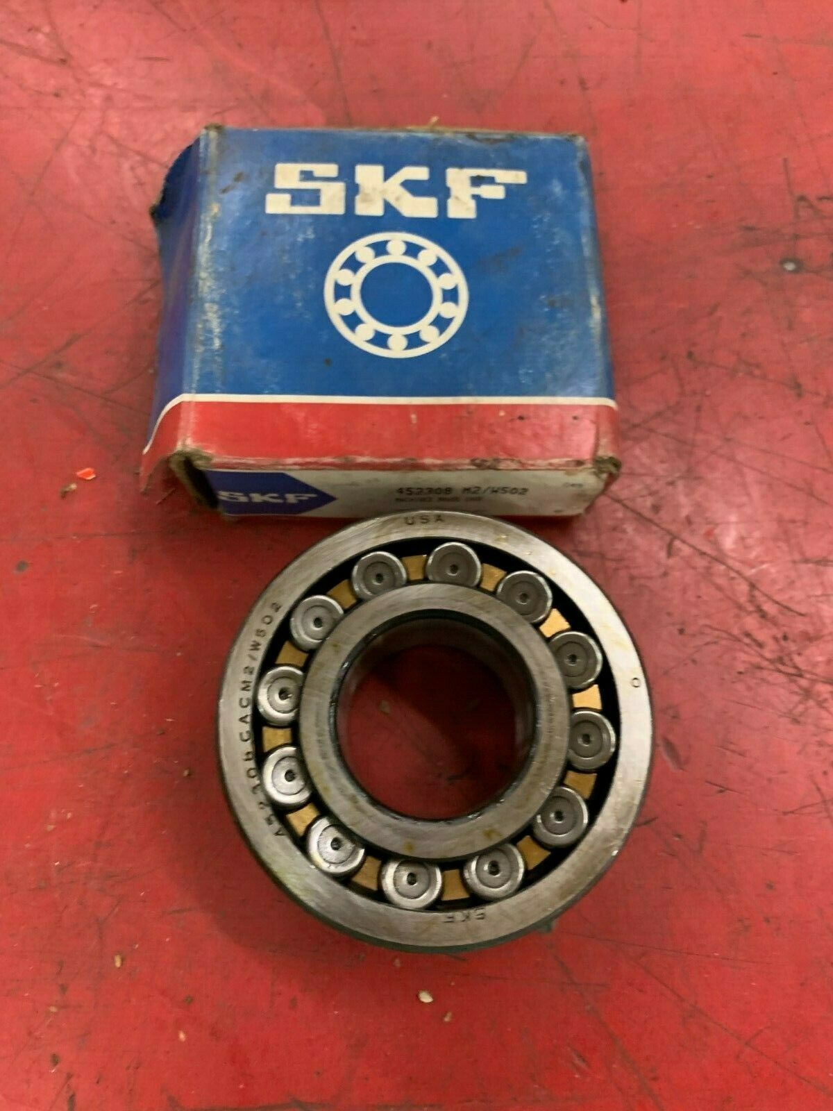 NEW IN BOX SKF ROLLER BEARING 452308 M2/W502