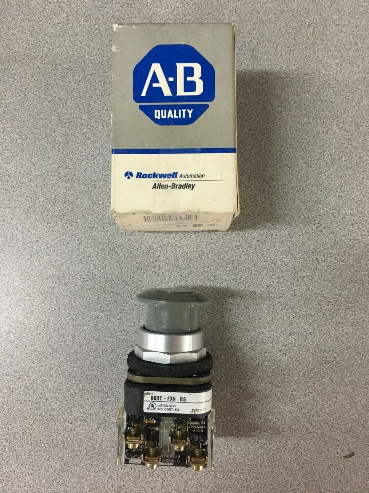 NEW IN BOX ALLEN BRADLEY PUSH BUTTON 800T-FXN4B6 SERIES T