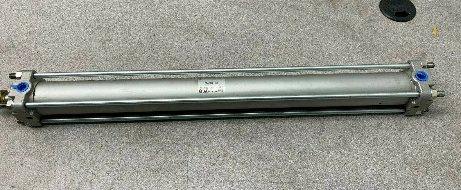 NEW NO BOX SMC PNEUMATIC CYLINDER CDA2B40-460