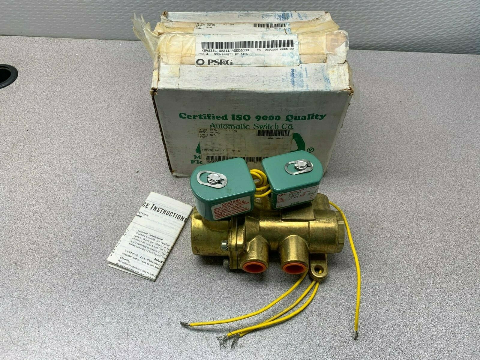 NEW IN BOX ASCO RED HAS 1/2" PIPE 125VDC. COIL SOLENOID VALVE HC834482