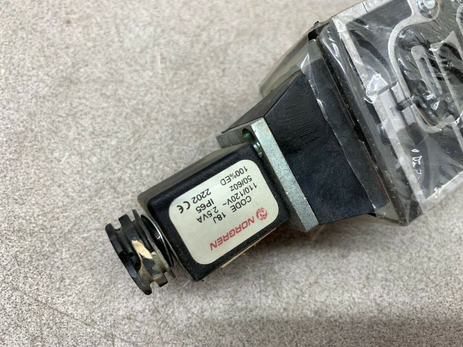 NEW NO BOX NORGREN PNEUMATIC VALVE SXE0574A500018JB