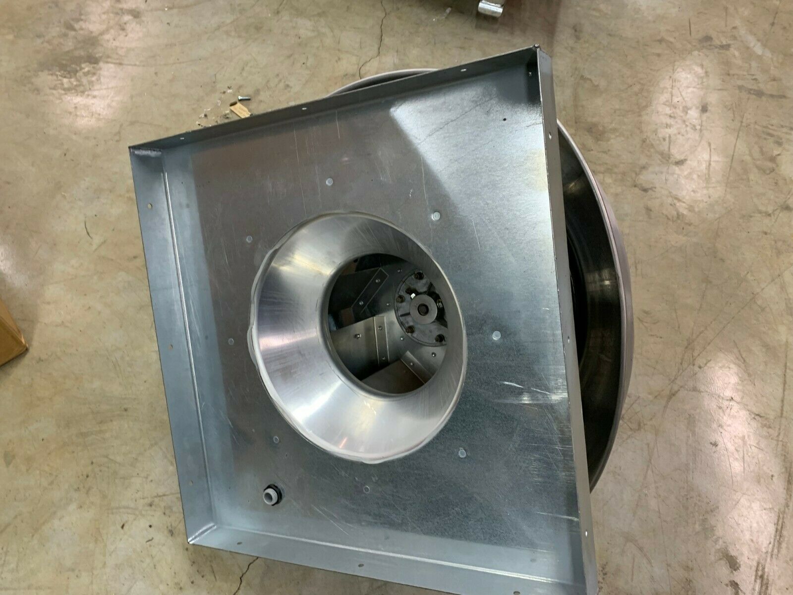 NEW NO BOX AIRMASTER POWER VENTILATOR EXHAUST AIR FAN CDD250-2