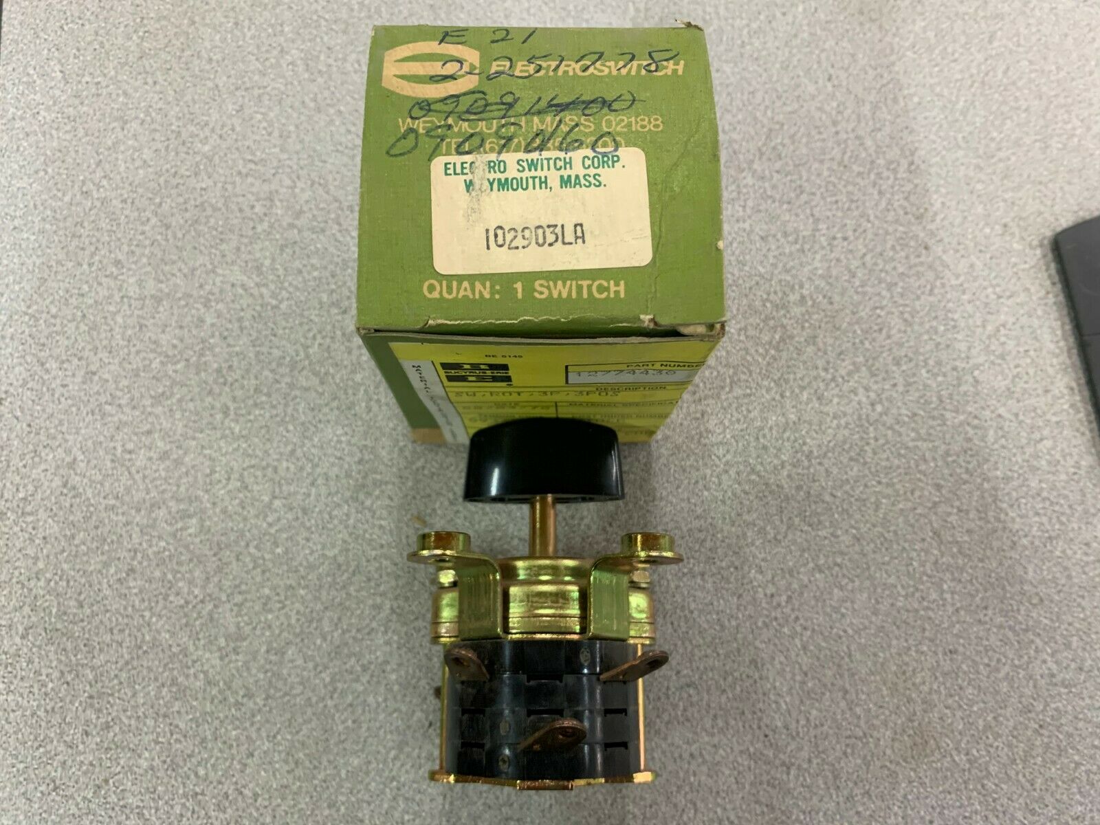 NEW IN BOX ELECTROSWITCH ROTARY SWITCH 102903LA 830