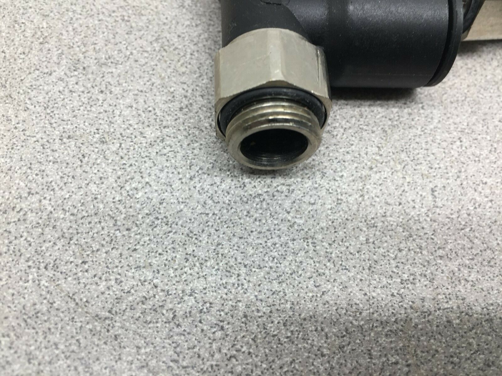 NEW NO BOX LOT OF 12  LEGRIS 14MM TEE 3/8 BSP 3193-14-11