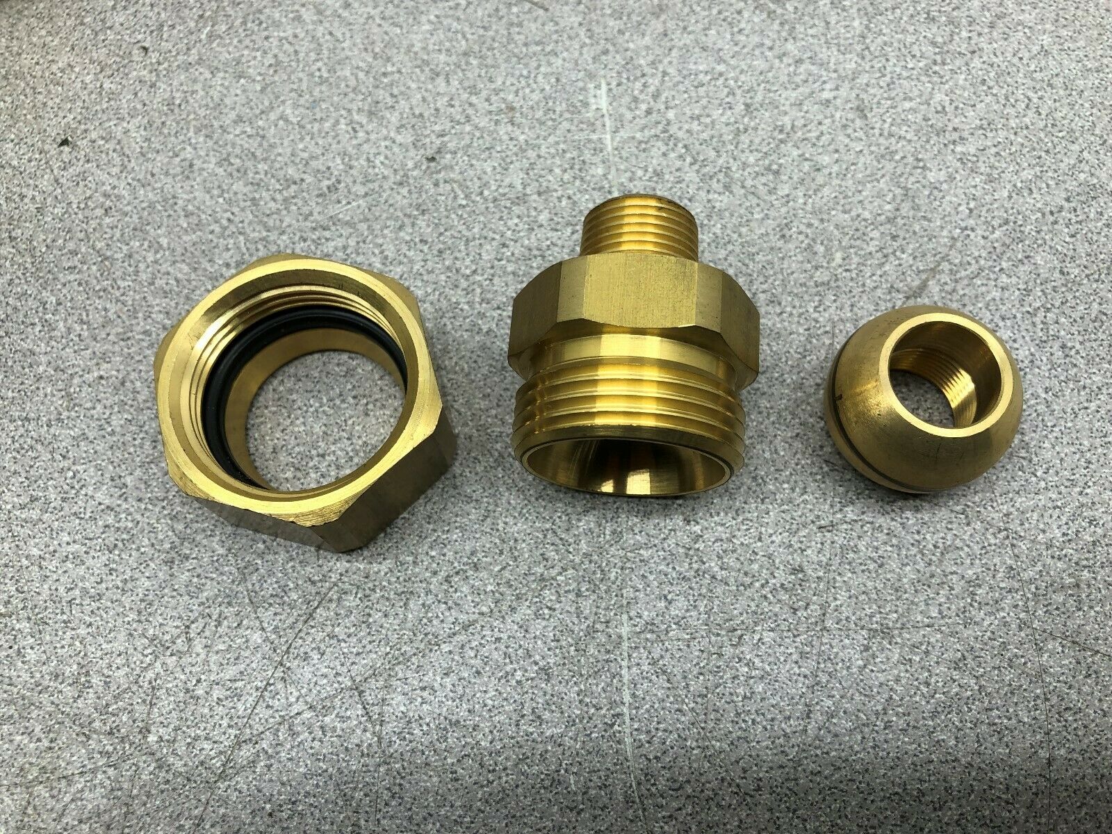 NEW NO BOX (LOT OF 6) 1/2" NPT MALE TO 1/2" NPT FEMALE BRASS BALL UNION TBT-16-5