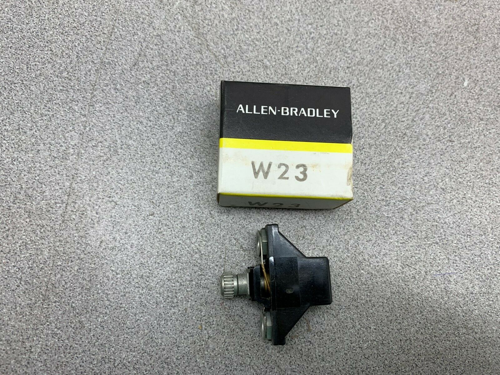 LOT OF 3 NEW IN BOX ALLEN BRADLEY HEATER ELEMENT W23