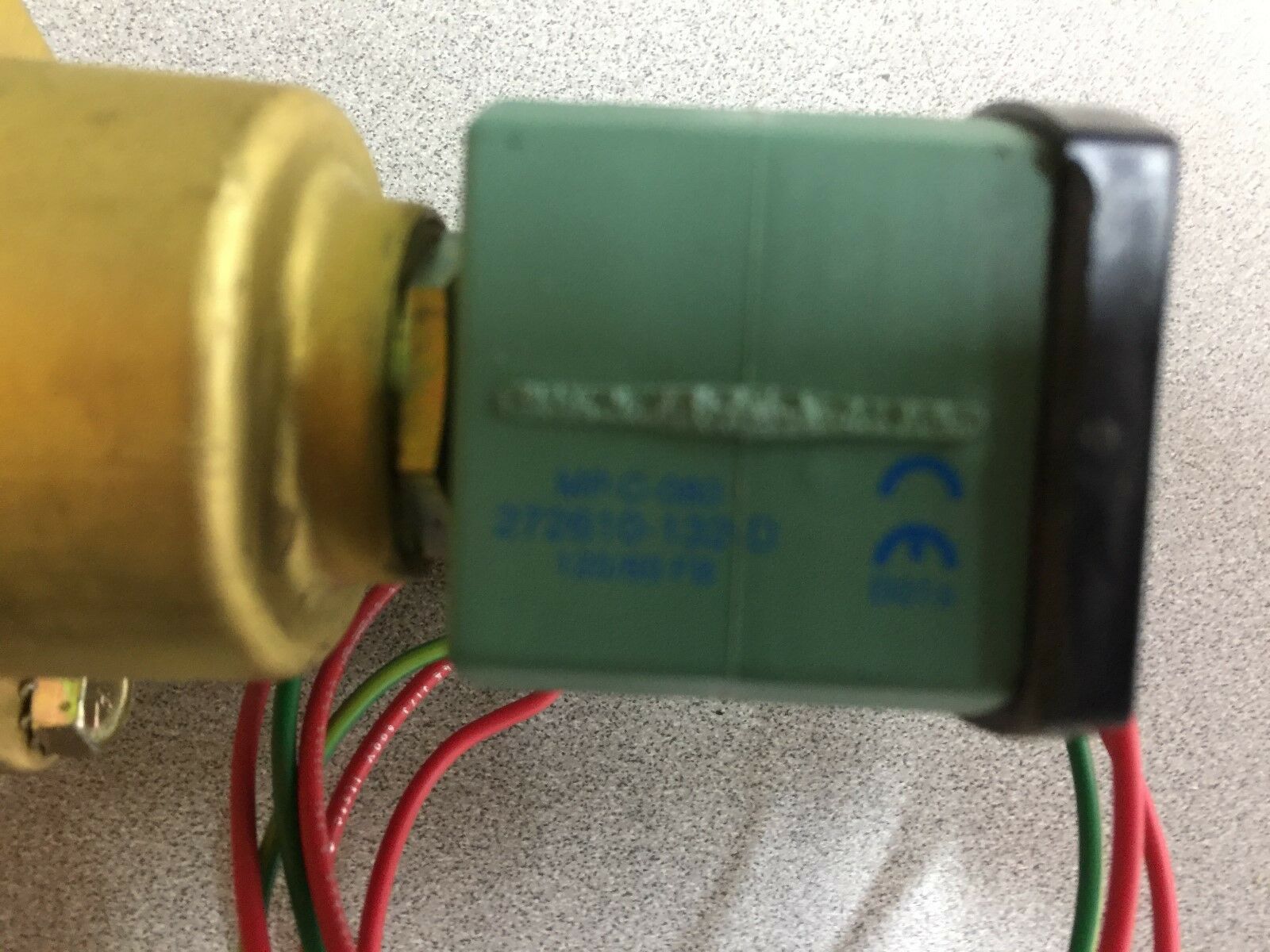 NEW IN BOX ASCO 1"NPT 300PSI 120VAC SOLENOID VALVE 8210G27