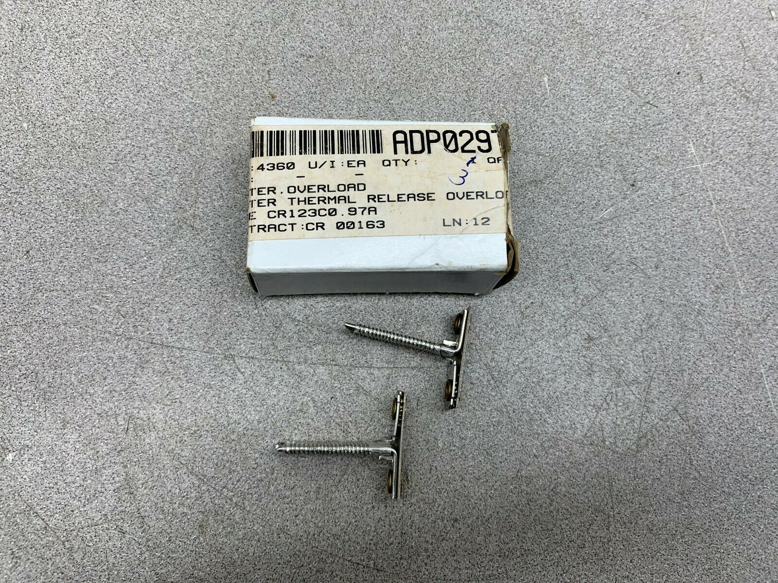 LOT OF 2 NEW IN BOX GE HEATER ELEMENT CR123C097A