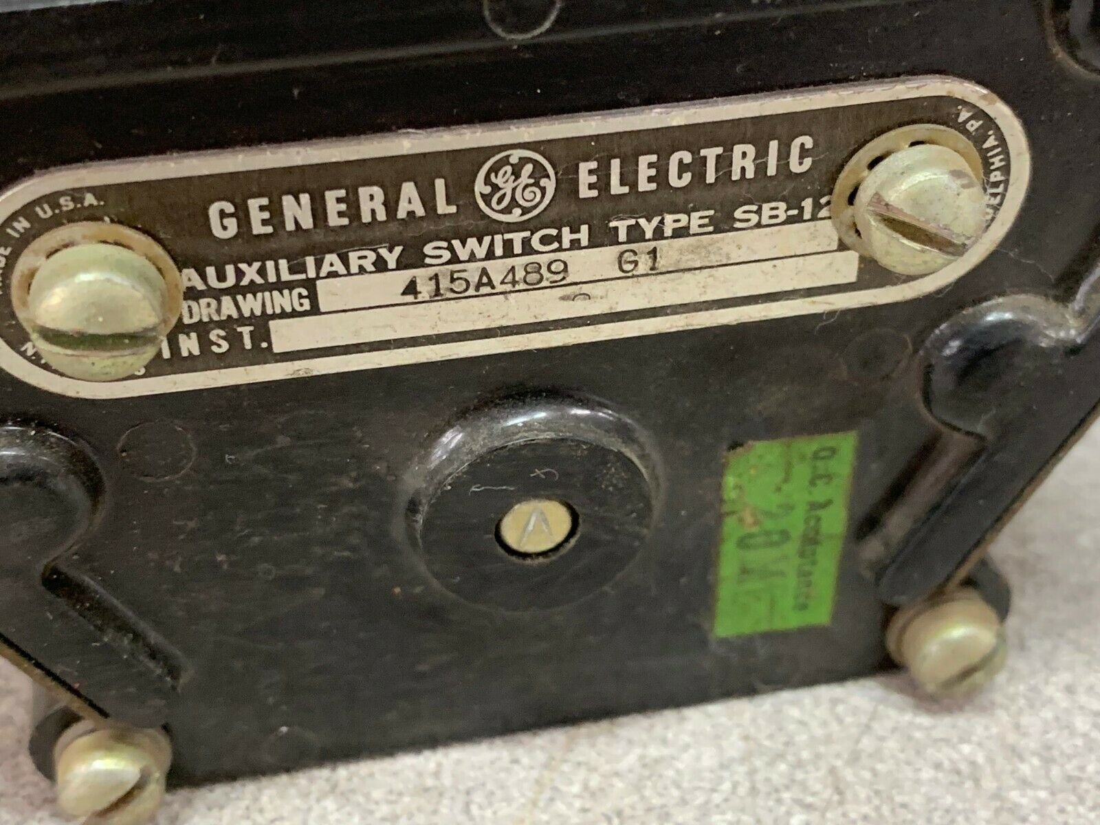 USED GENERAL ELECTRIC AUXILIARY SWITCH TYPE SB-12 415A489 G1