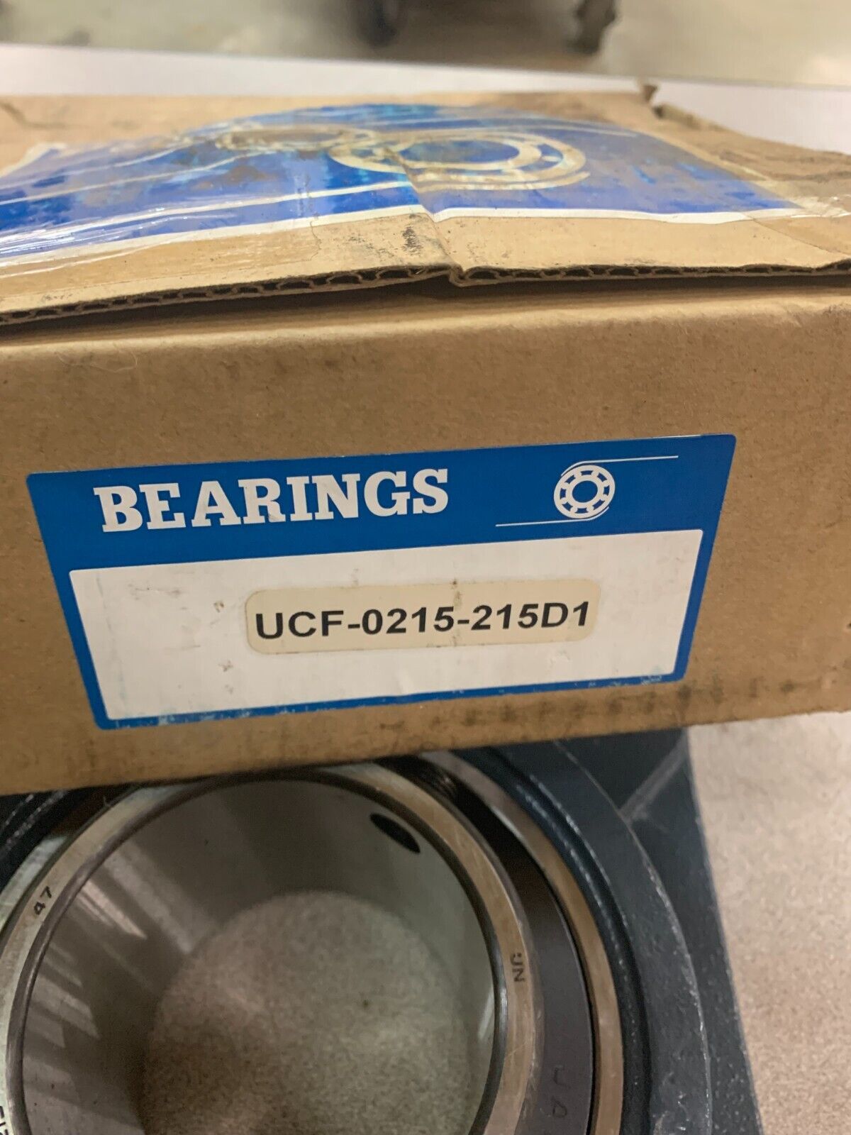 NEW IN BOX FYH 4-BOLT 2-15/16" BORE F215E FLANGE BEARING UCS15 UC215