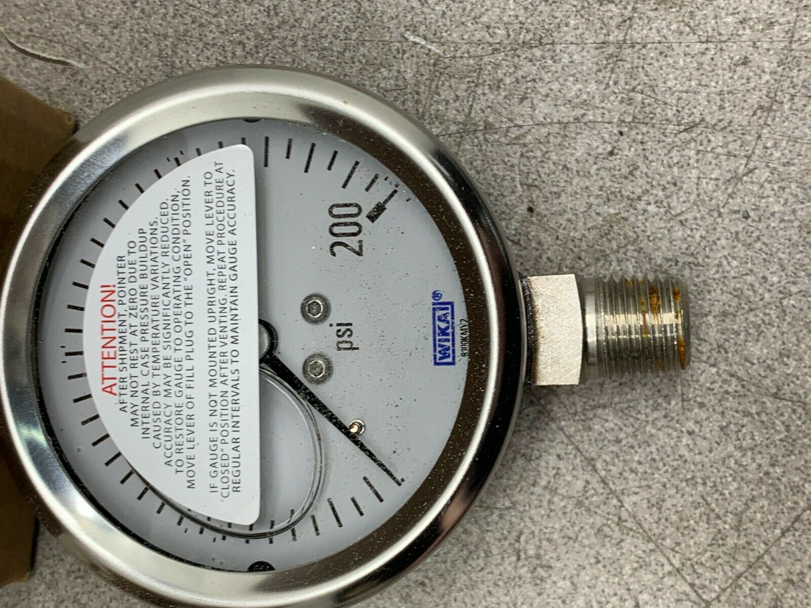 NEW IN BOX WIKA 200 PSI 1/4NPT PRESSURE GAUGE 9833557