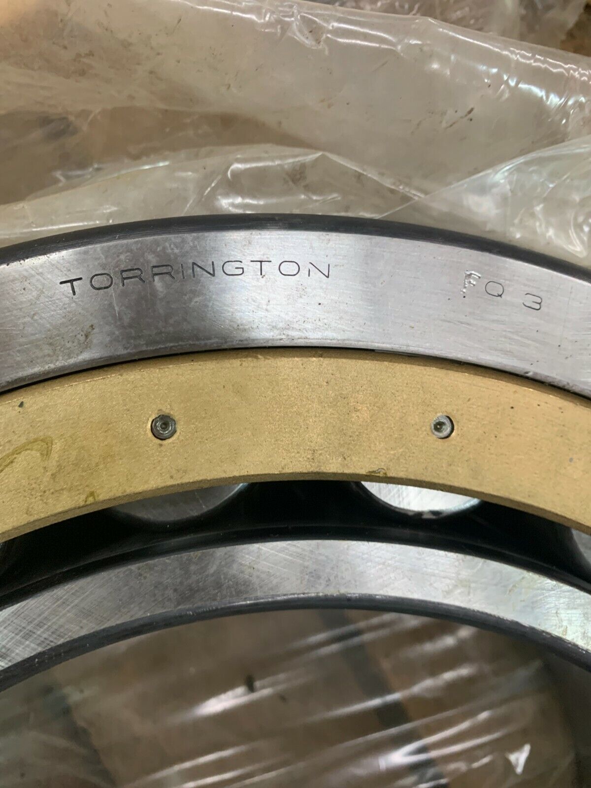 NEW NO BOX TORRINGTON CYLINDRICAL ROLLER BEARING 240RU91R3