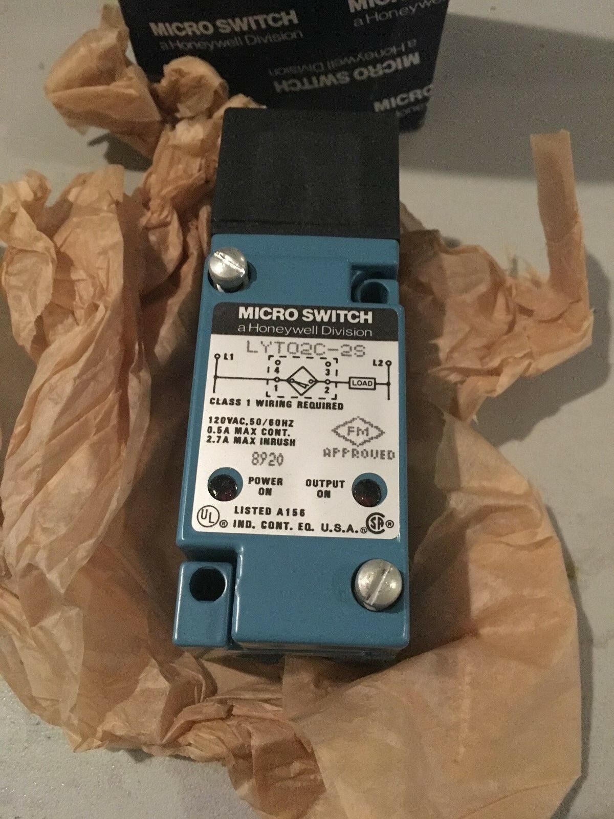 NEW IN BOX HONEYWELL MICROSWITCH LYT02C-2S