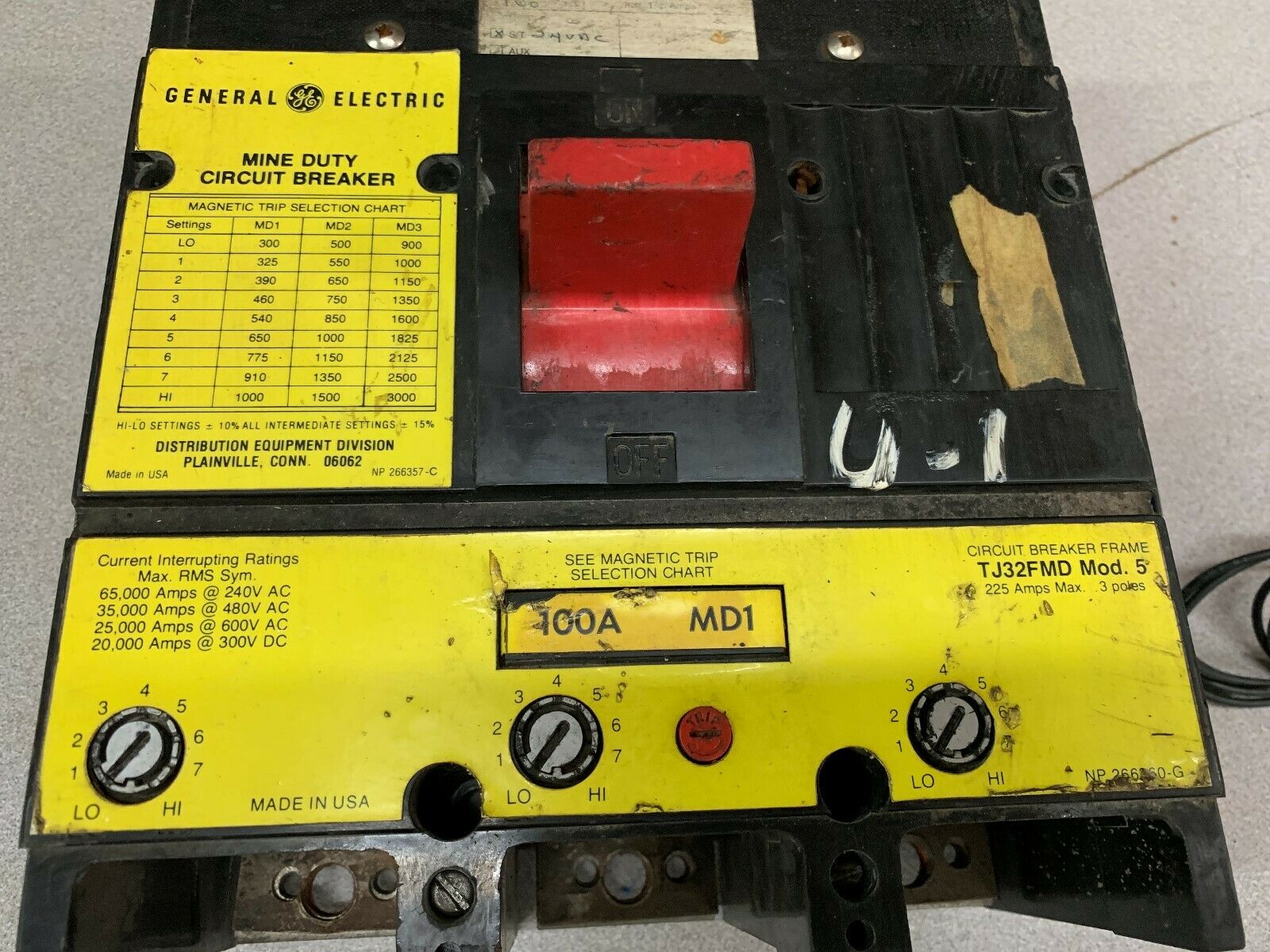 USED GENERAL ELECTRIC 225AMP FRAME 100AMP TRIP MINE DUTY CIRCUIT BREAKER TJ32FMD