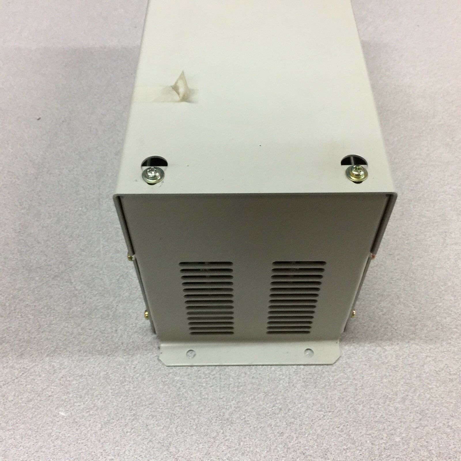 NEW NO BOX YASKAWA ELECTRIC 400V 2.2KW BRAKING RESISTOR UNIT LKEB-42P2