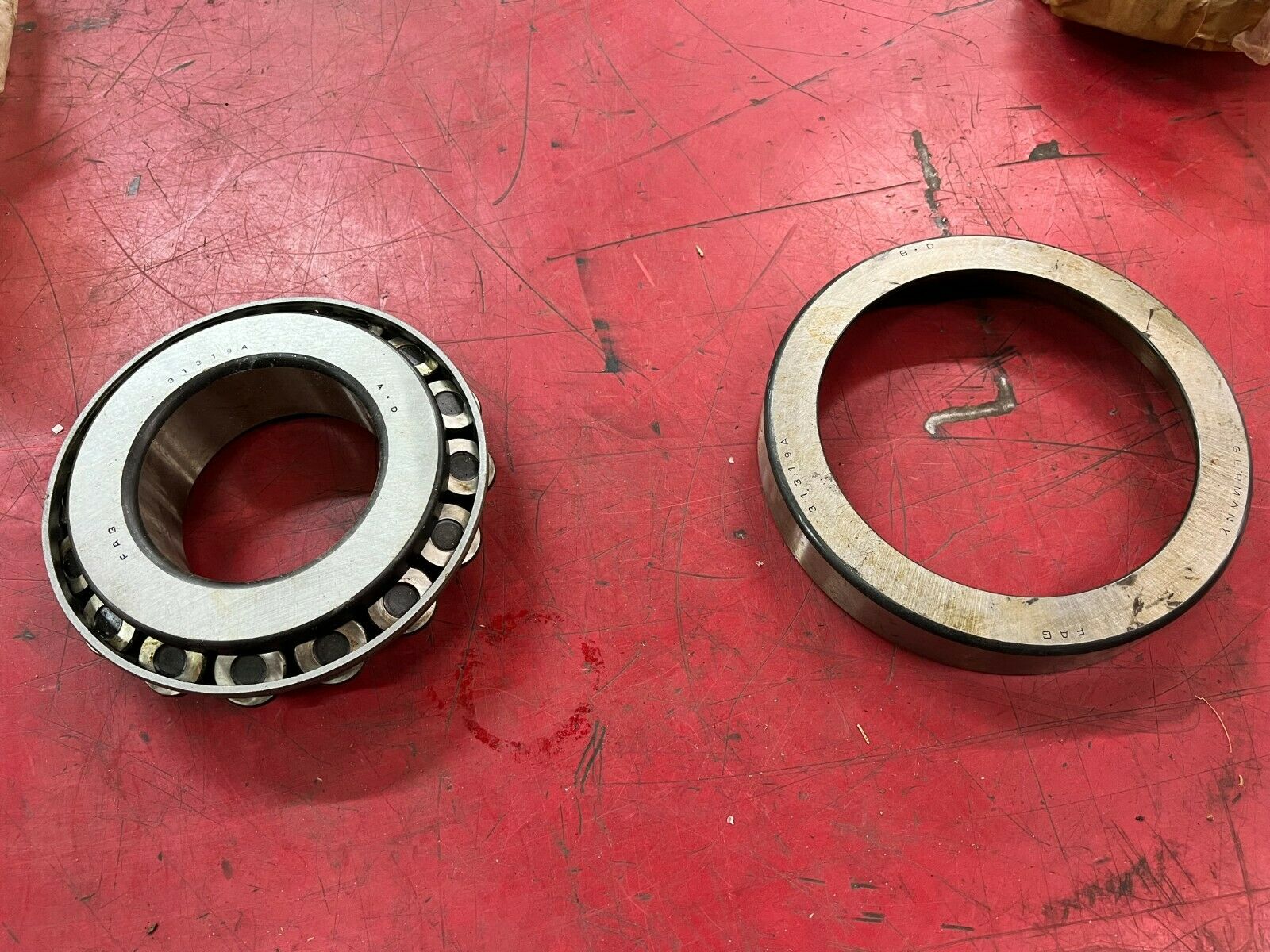 NEW NO BOX FAG BEARING WITH RACE 31319A