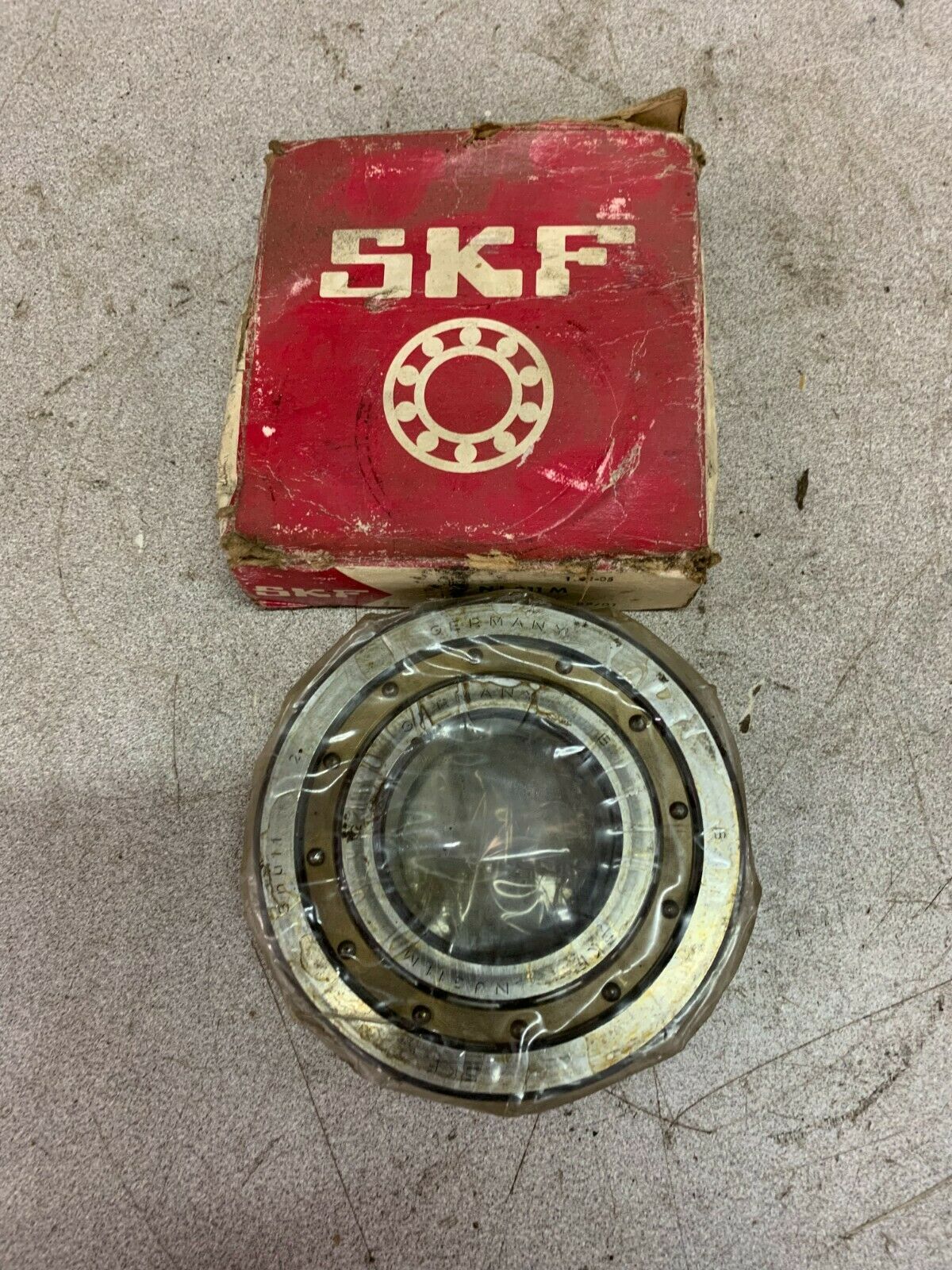 NEW IN BOX SKF BALL BEARING NJ 311 M