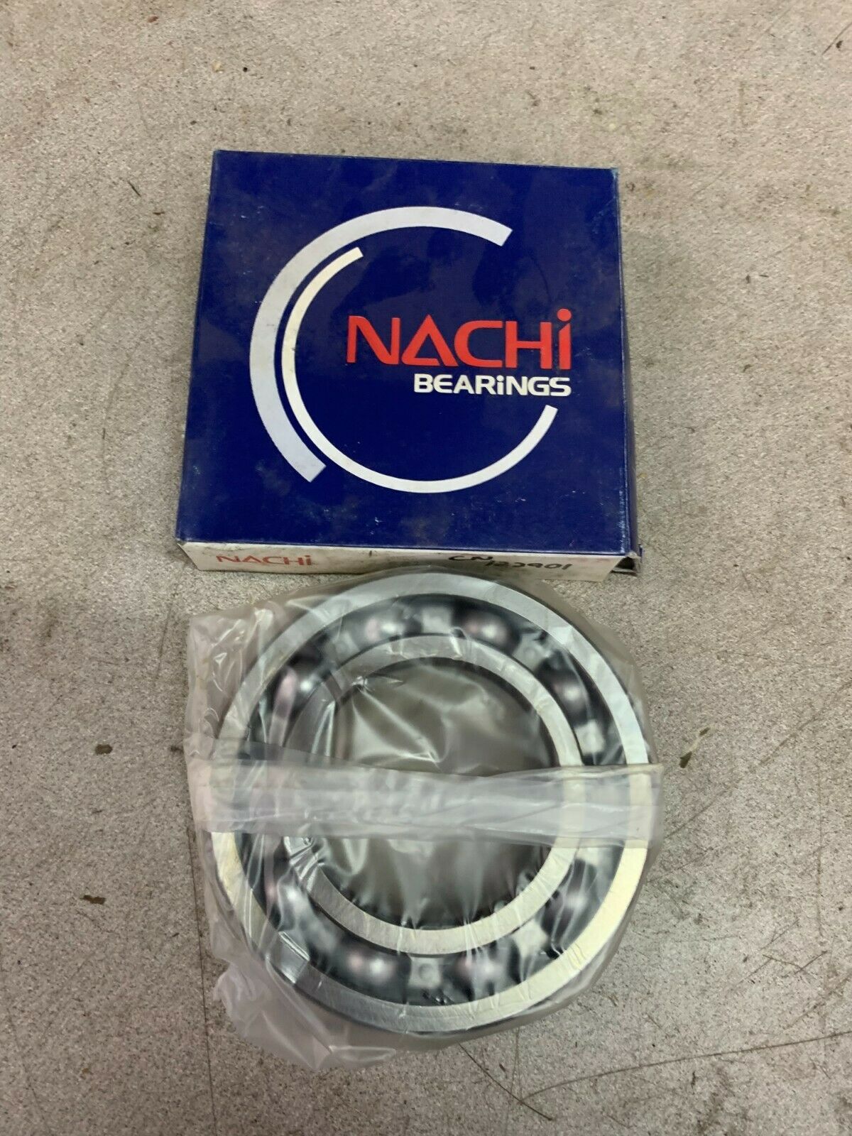 NEW IN BOX NACHI ROLLER BEARING 6213