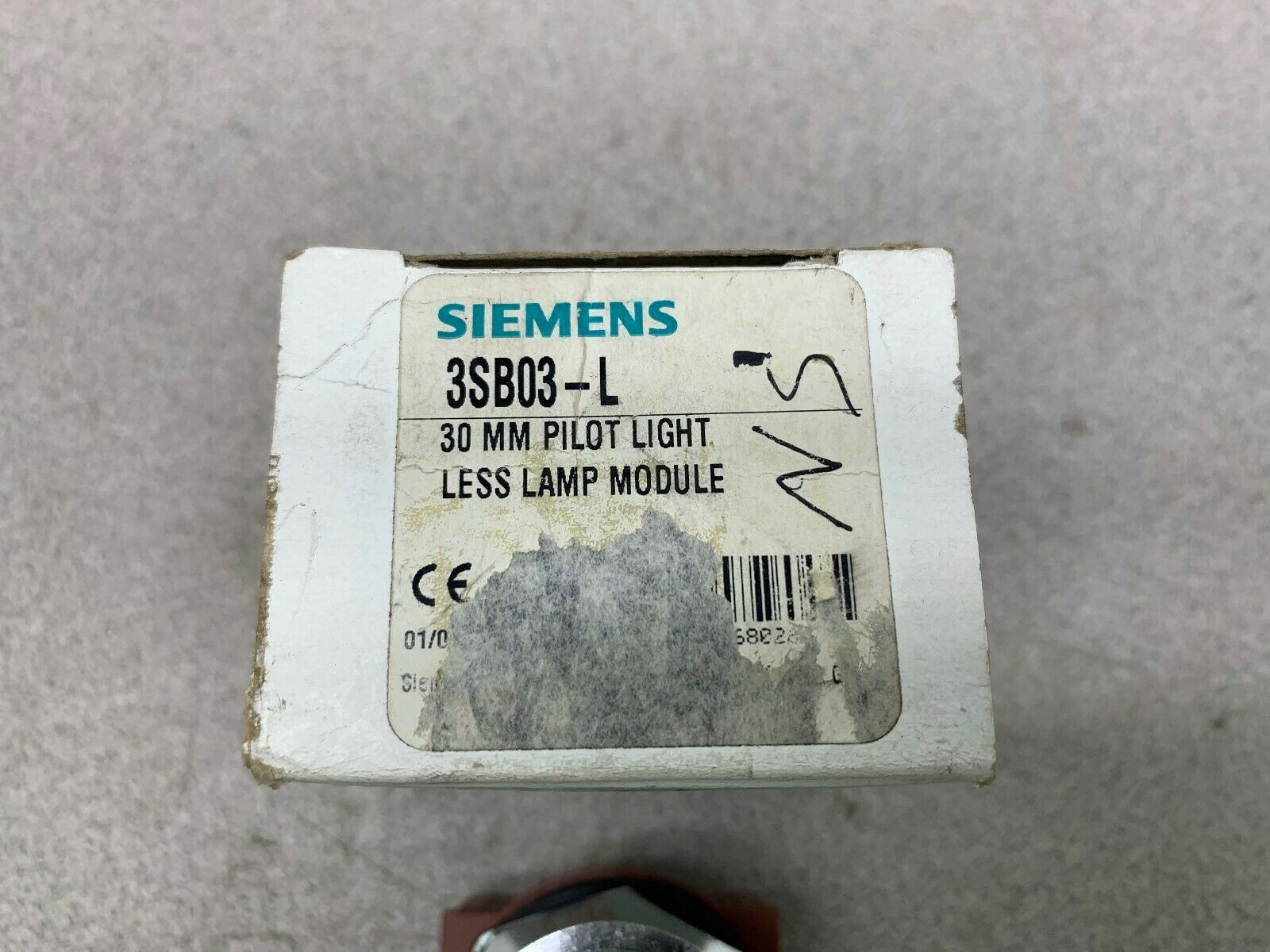 LOT OF 2 NEW IN BOX SIEMENS PILOT LIGHT 3SB03-L